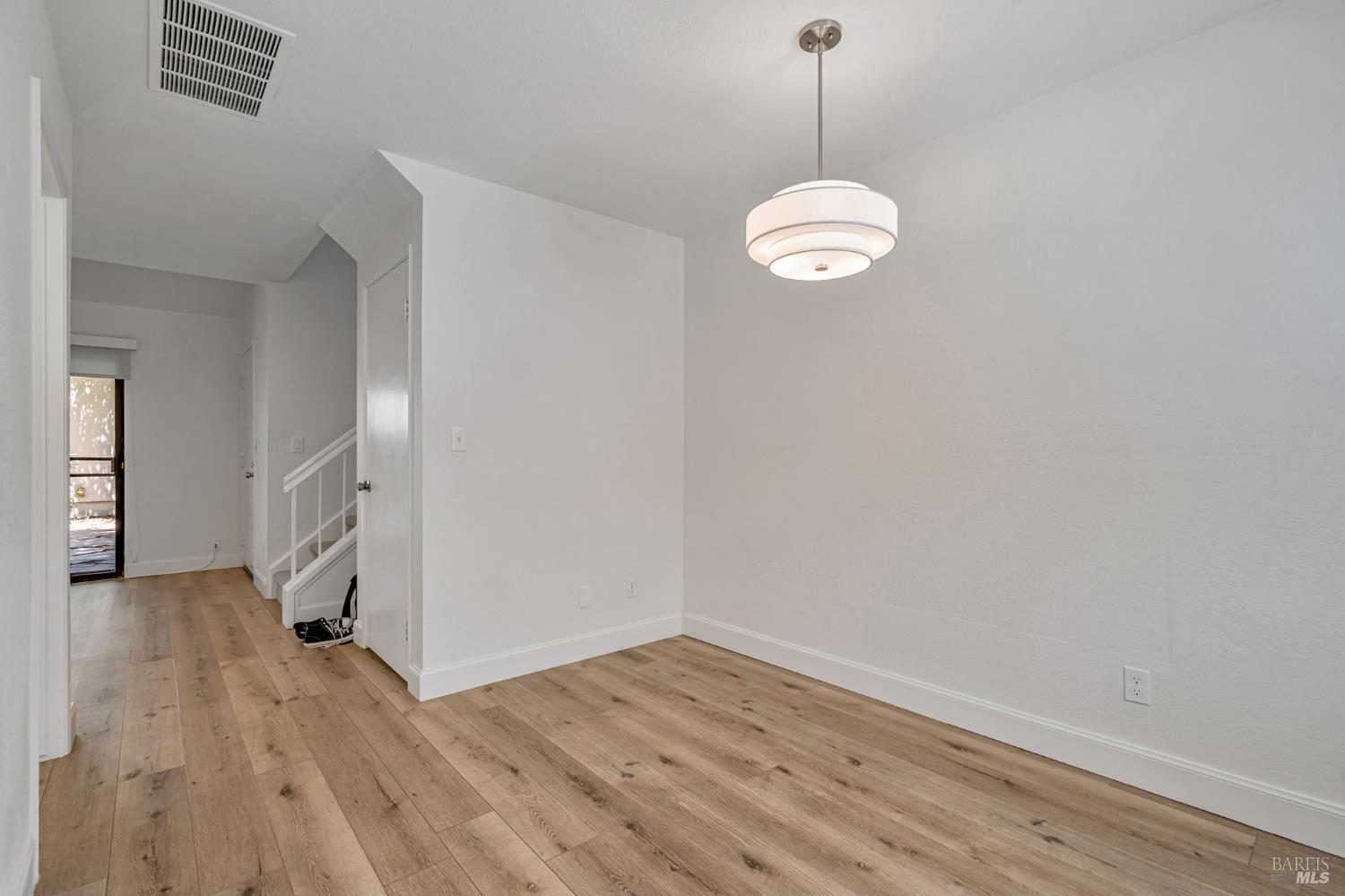 21 Woodstock Ct