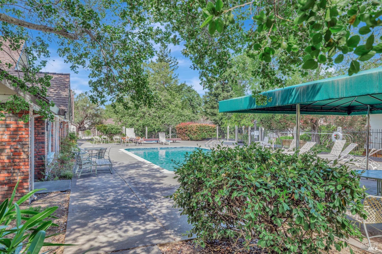 21 Woodstock Ct