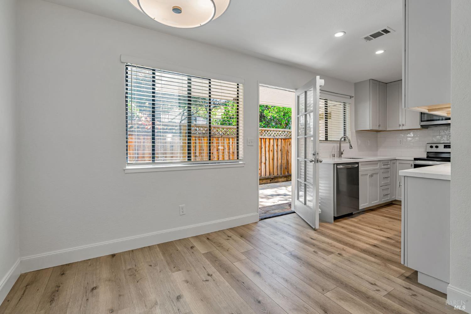 21 Woodstock Ct
