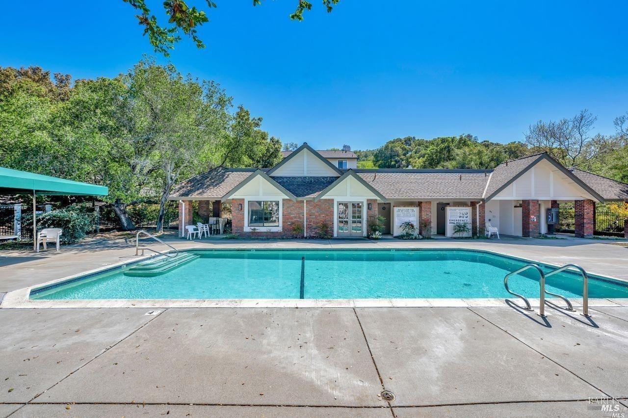 21 Woodstock Ct