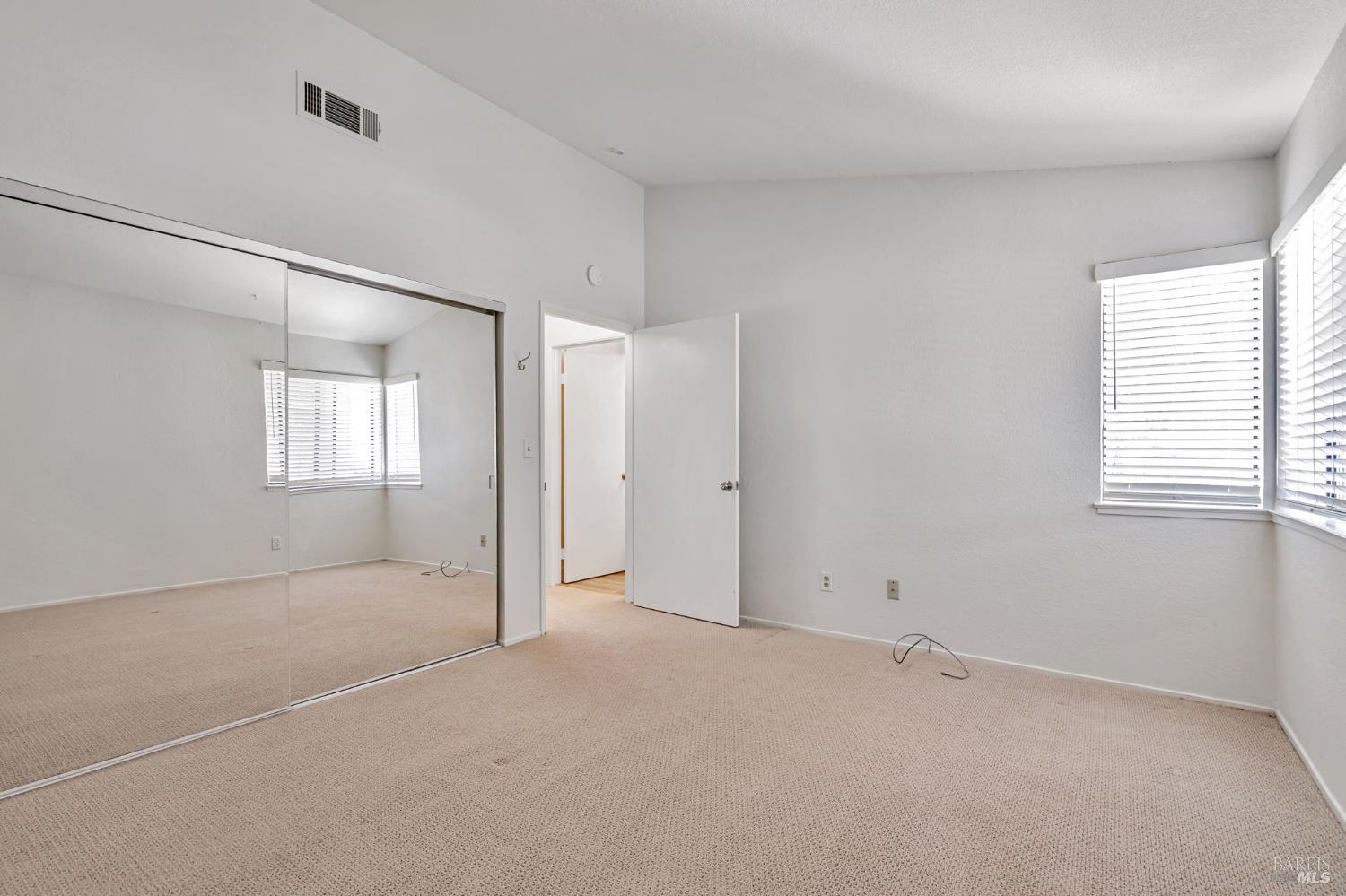 21 Woodstock Ct