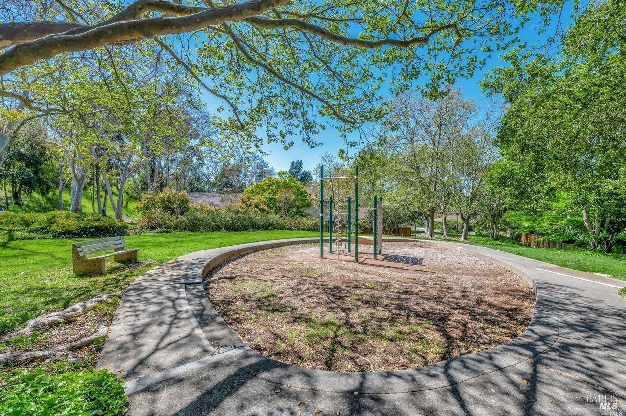 21 Woodstock Ct