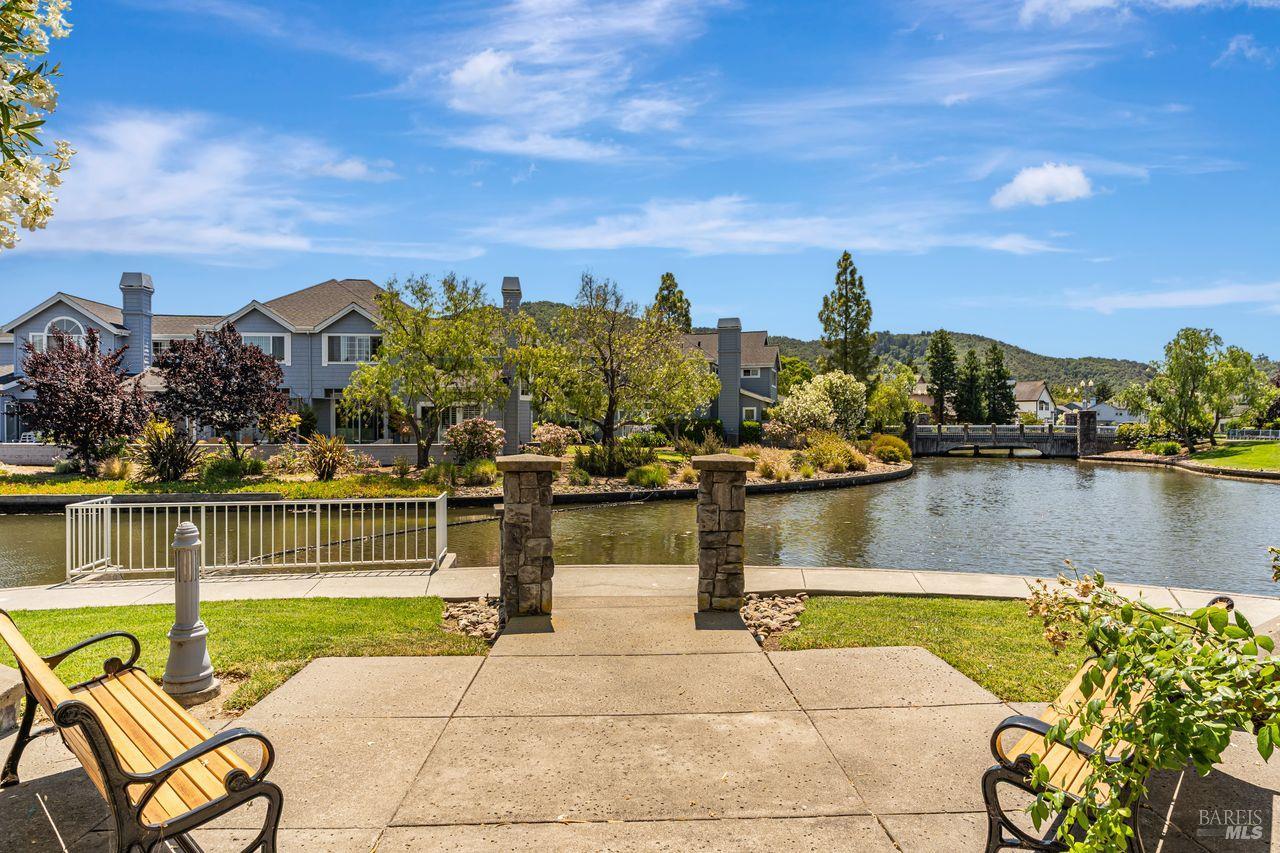 45 Mariners Cir