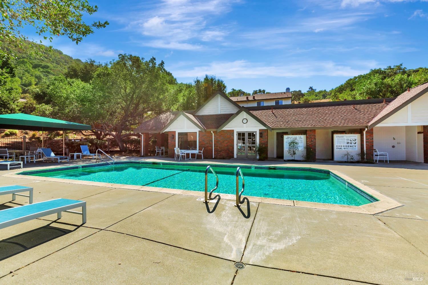 17 Woodstock Ct