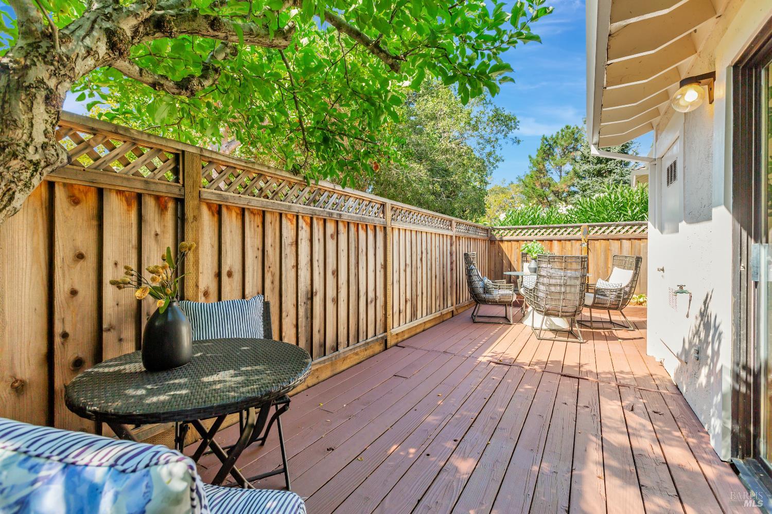 17 Woodstock Ct