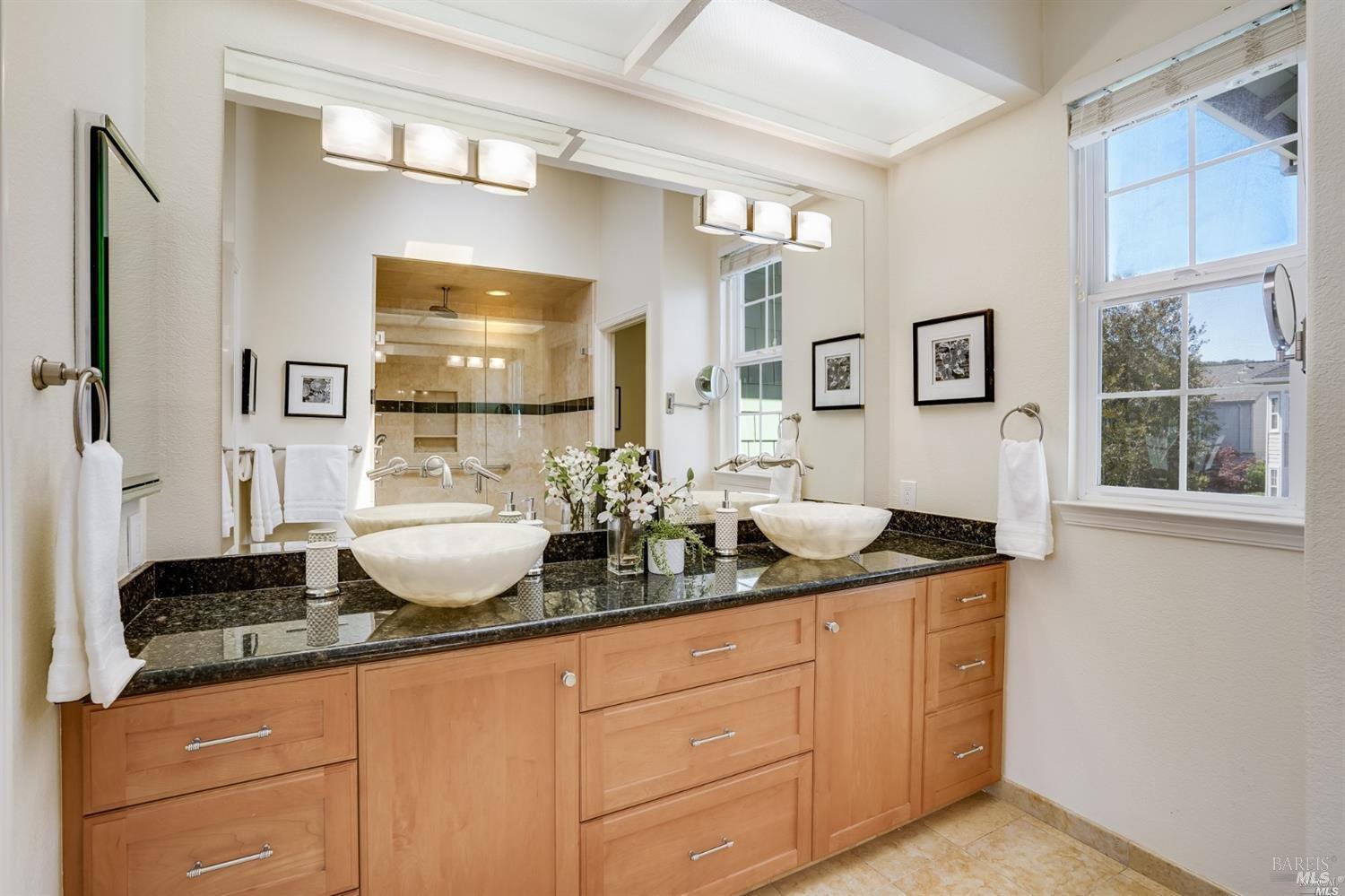 13 Waterside Cir