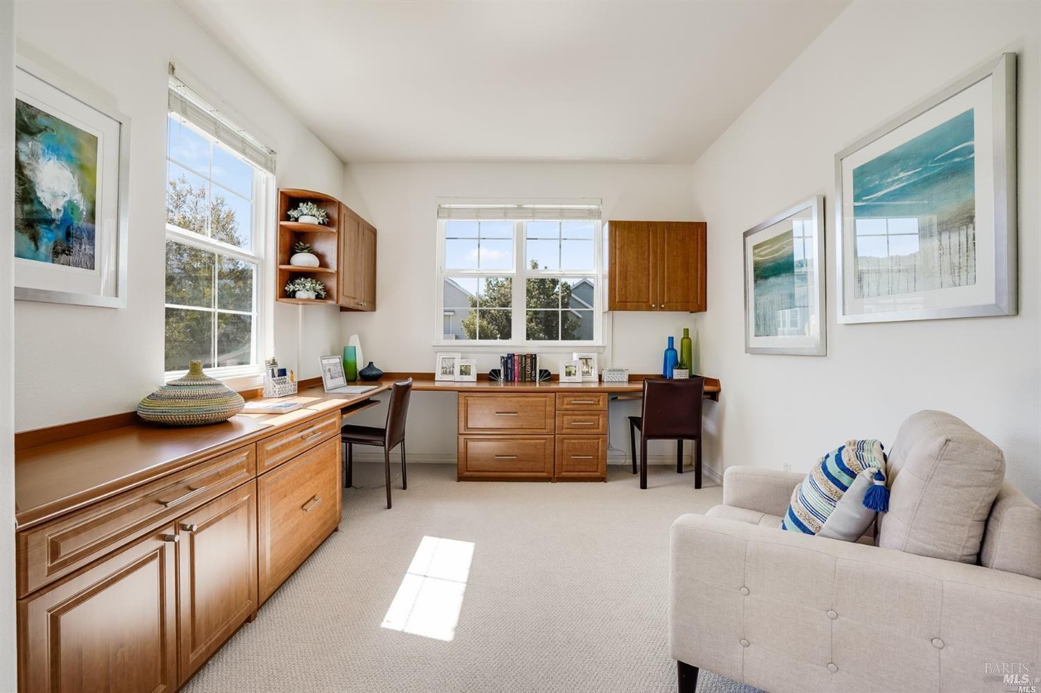 13 Waterside Cir