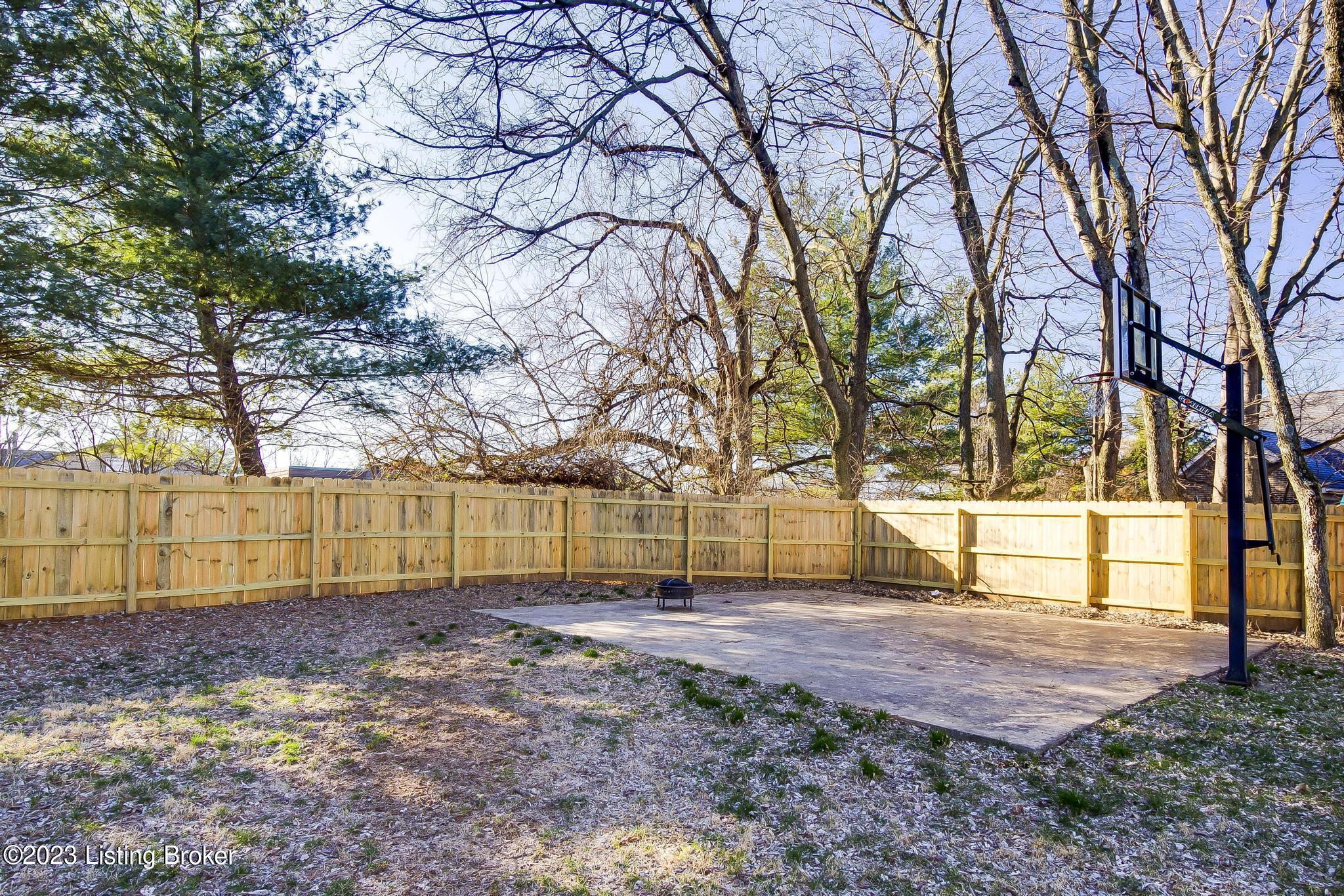 8600 Chelmer Ln