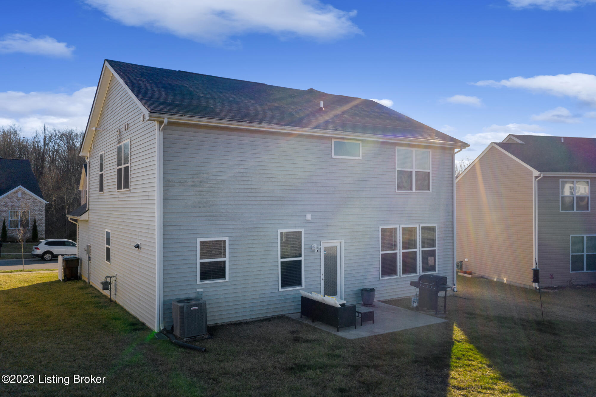 1074 Autumn Crest Ln