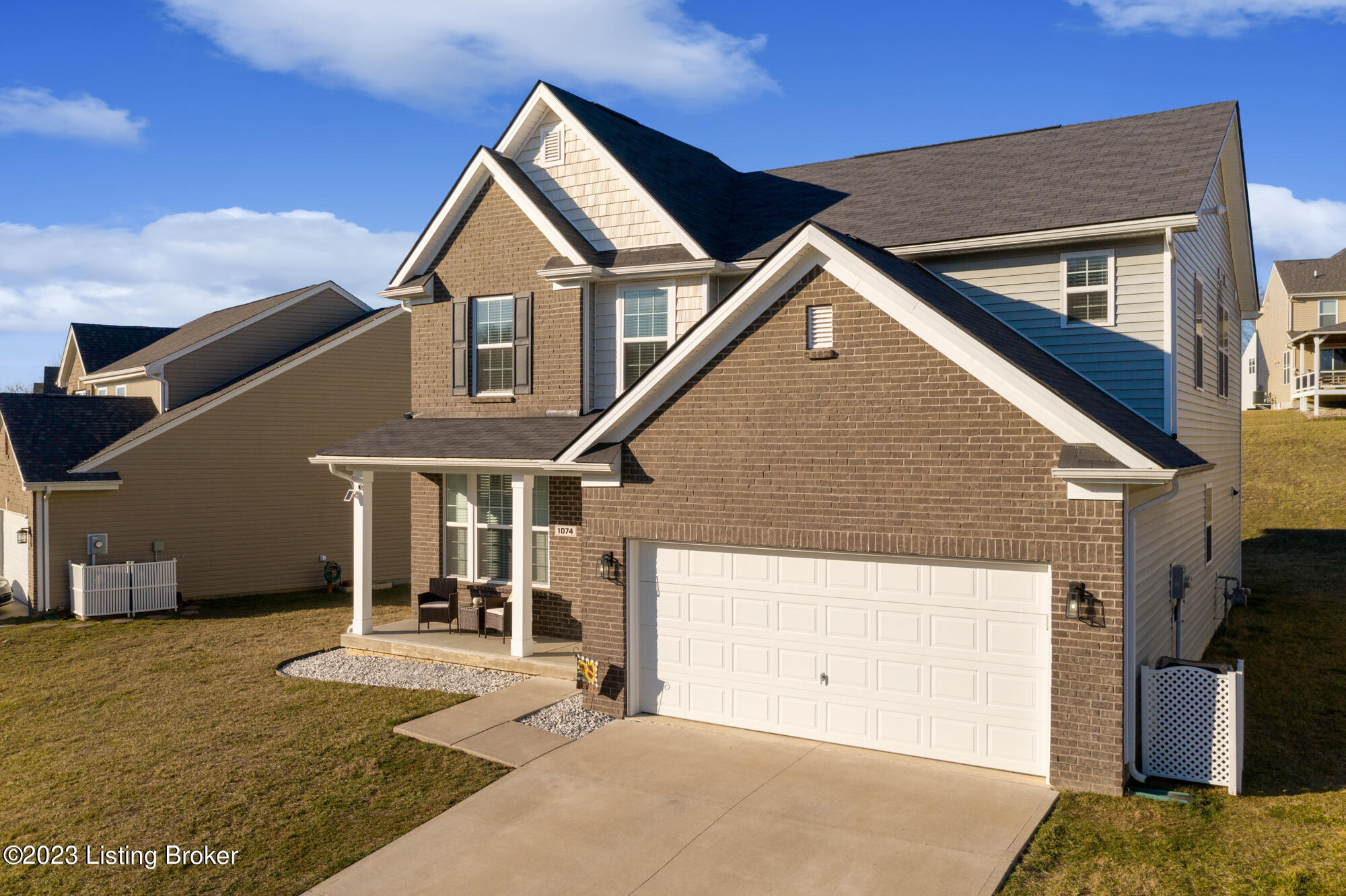 1074 Autumn Crest Ln
