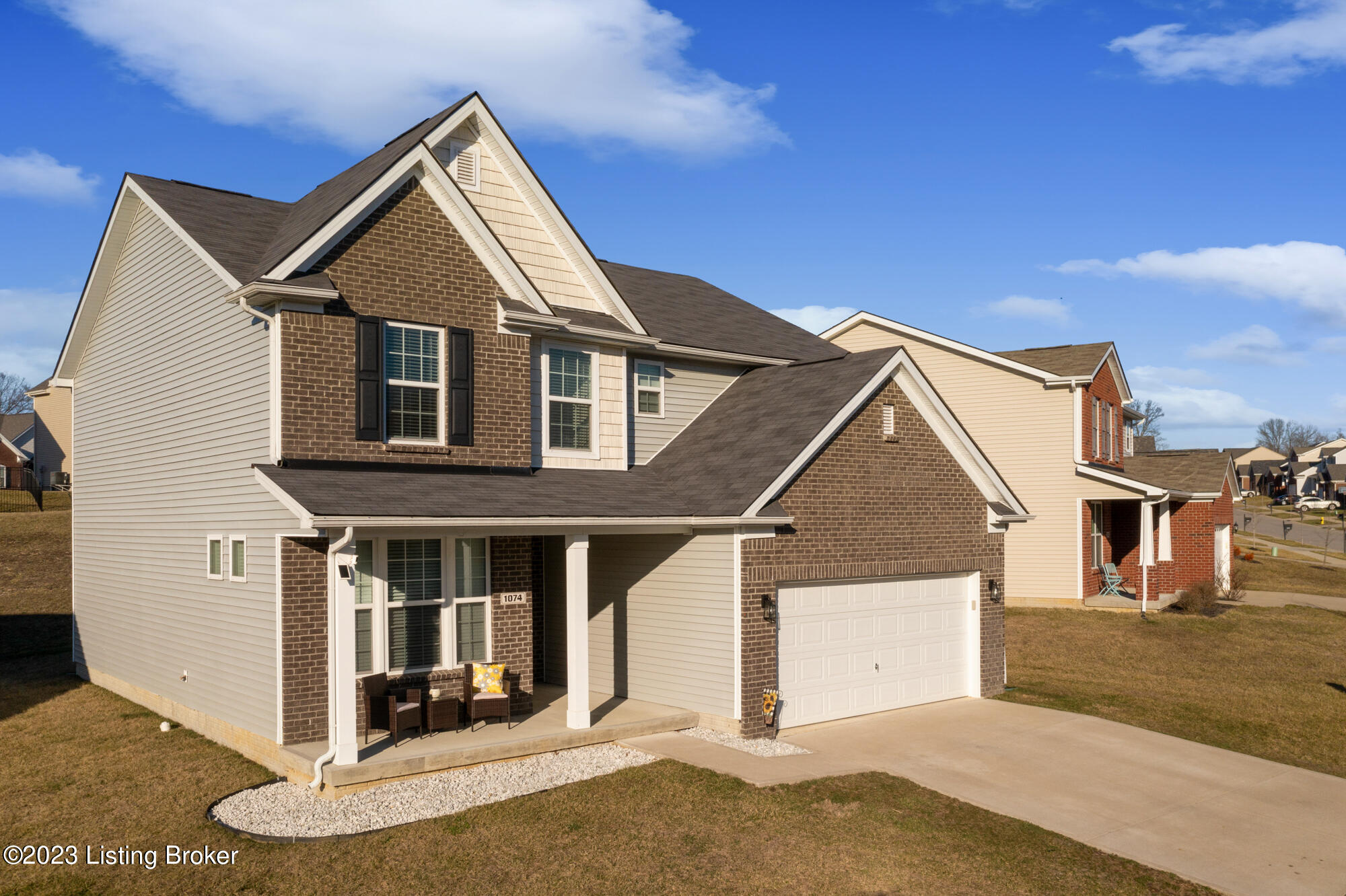1074 Autumn Crest Ln