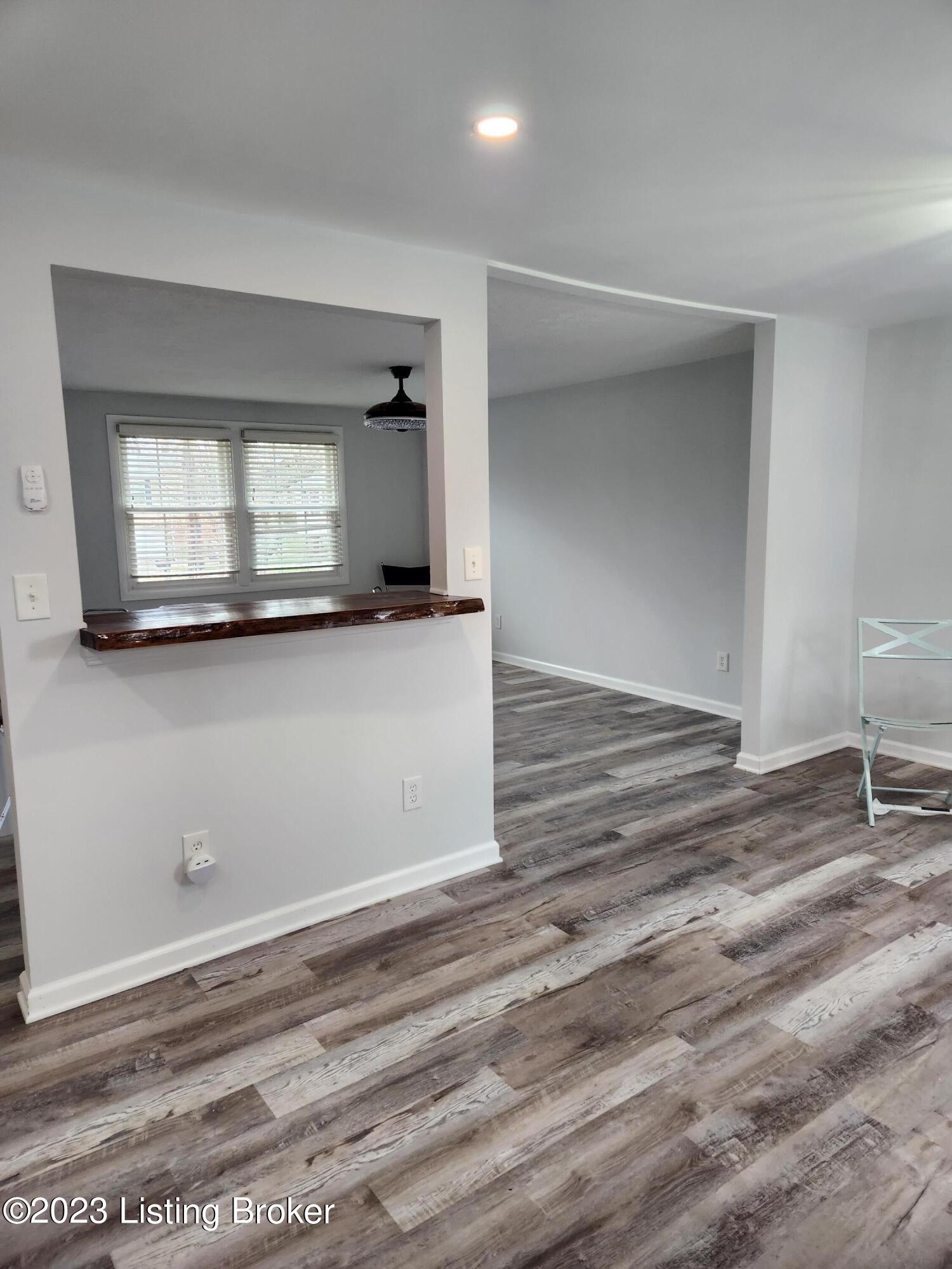 5114 Fairwood Ln