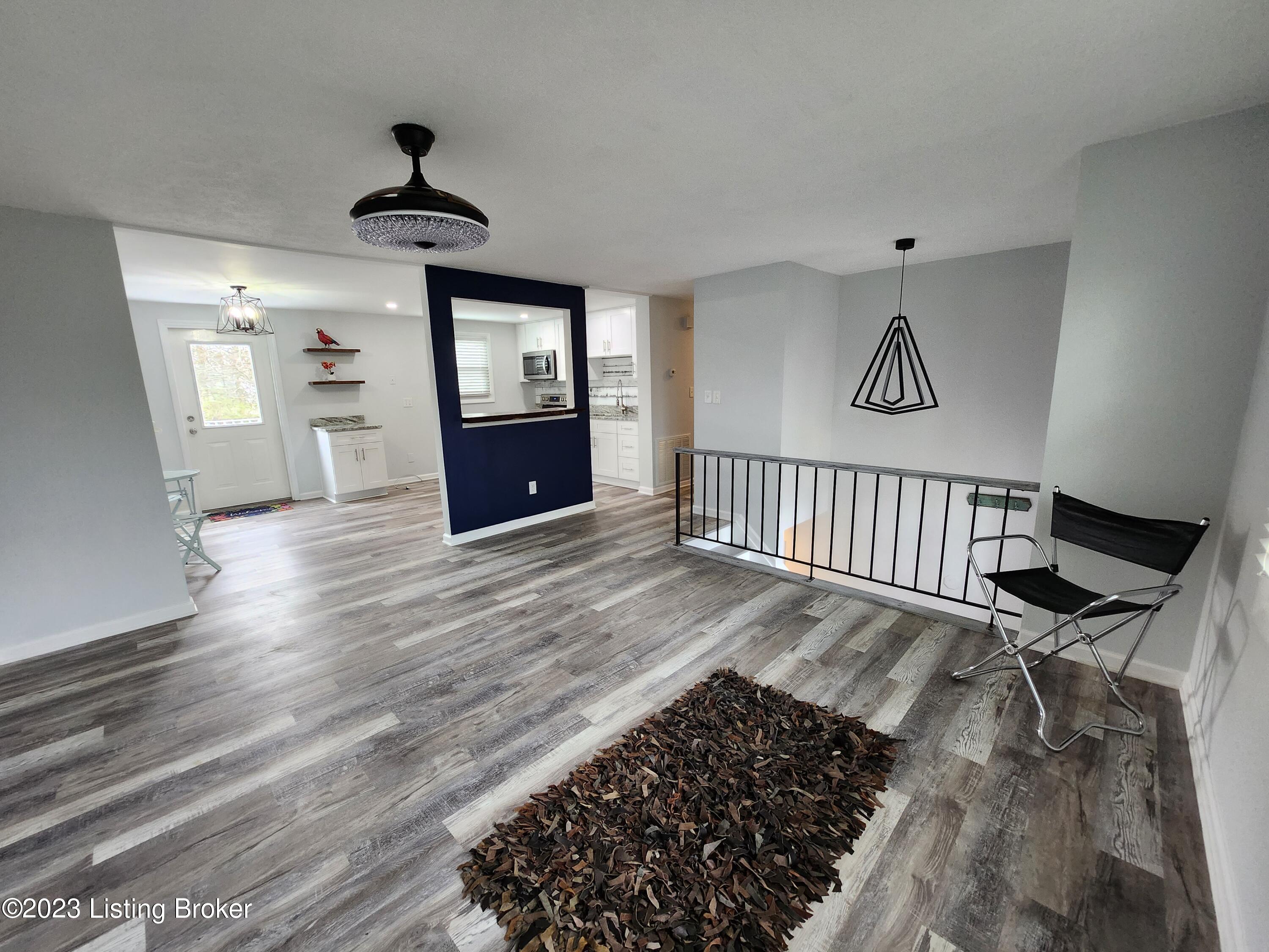 5114 Fairwood Ln