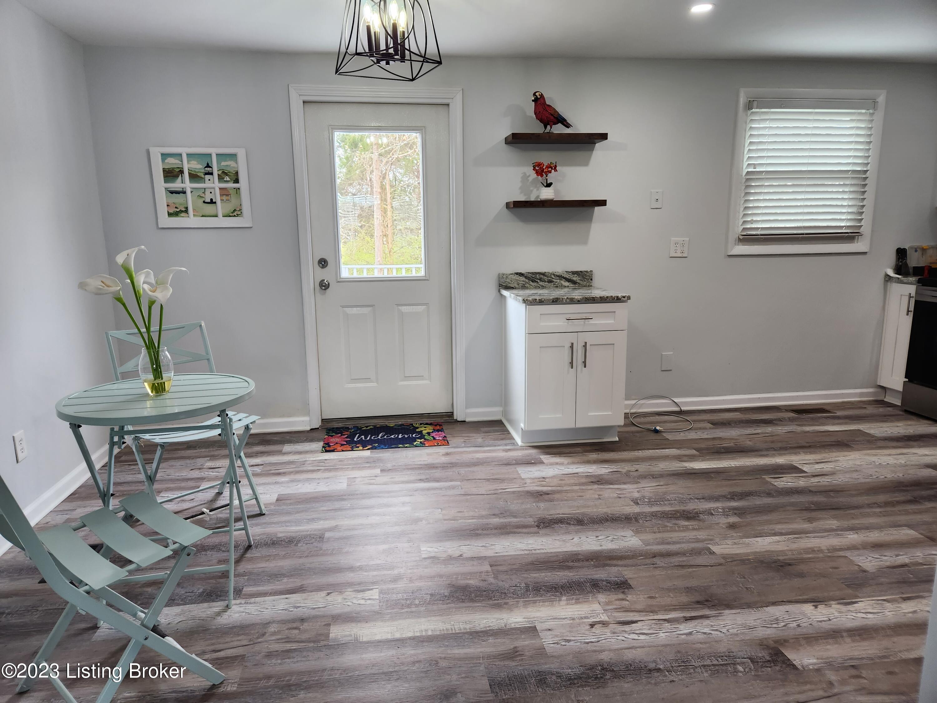 5114 Fairwood Ln