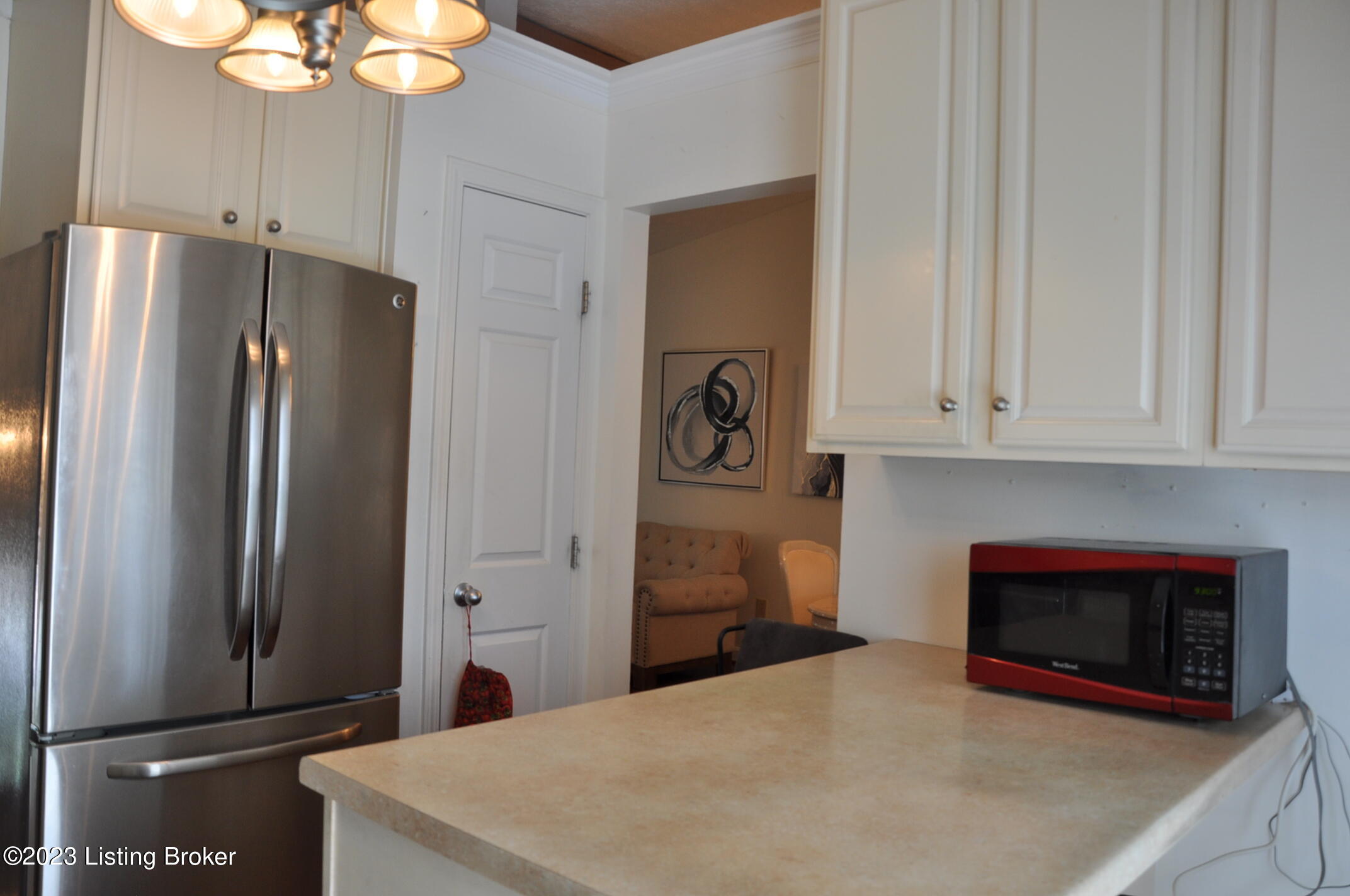 4805 Lunenburg Dr