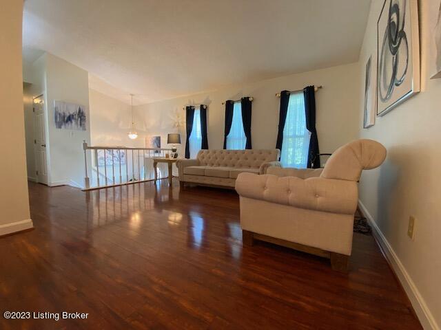 4805 Lunenburg Dr