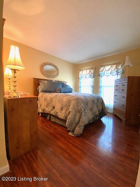 4805 Lunenburg Dr