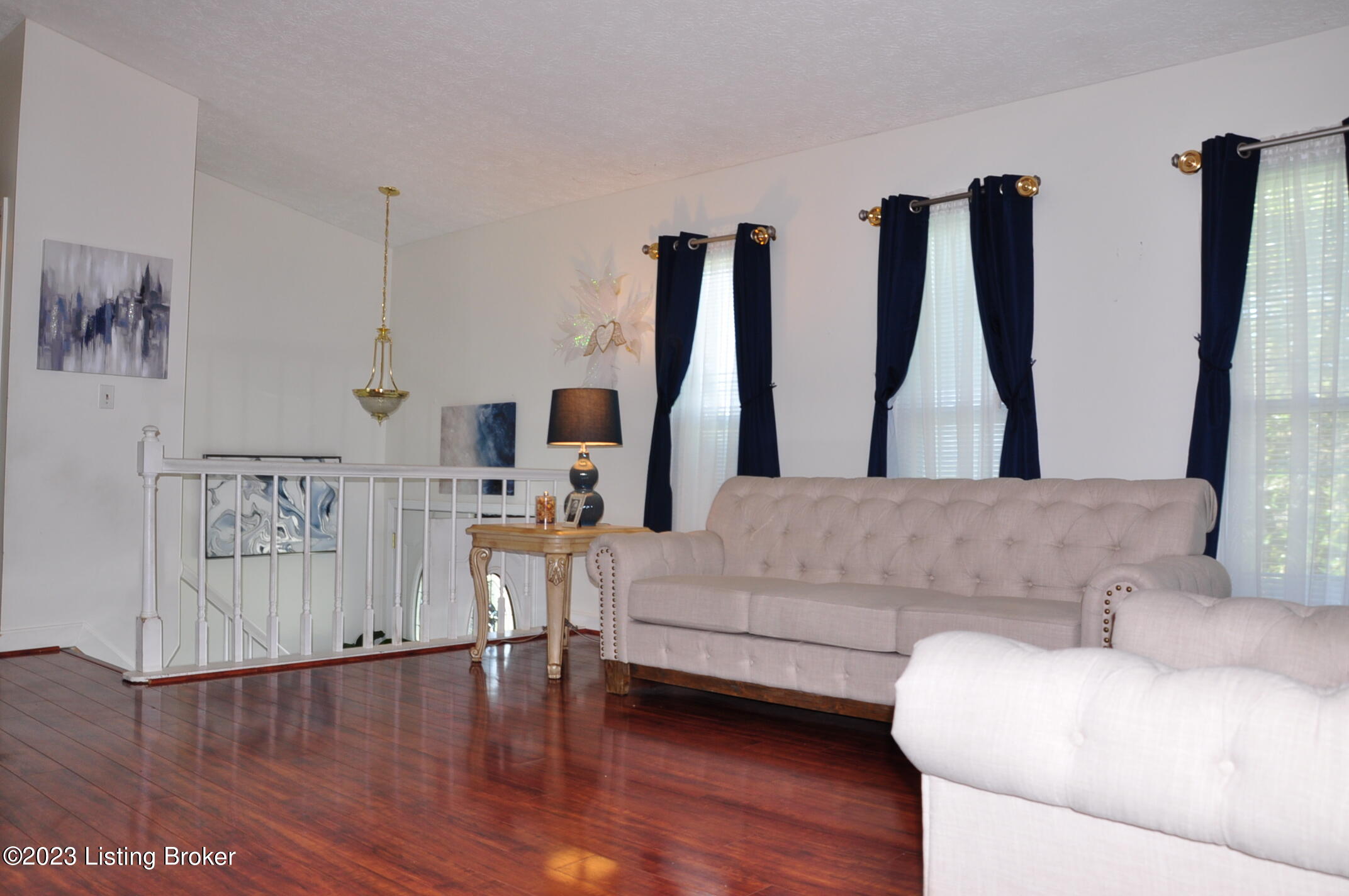 4805 Lunenburg Dr