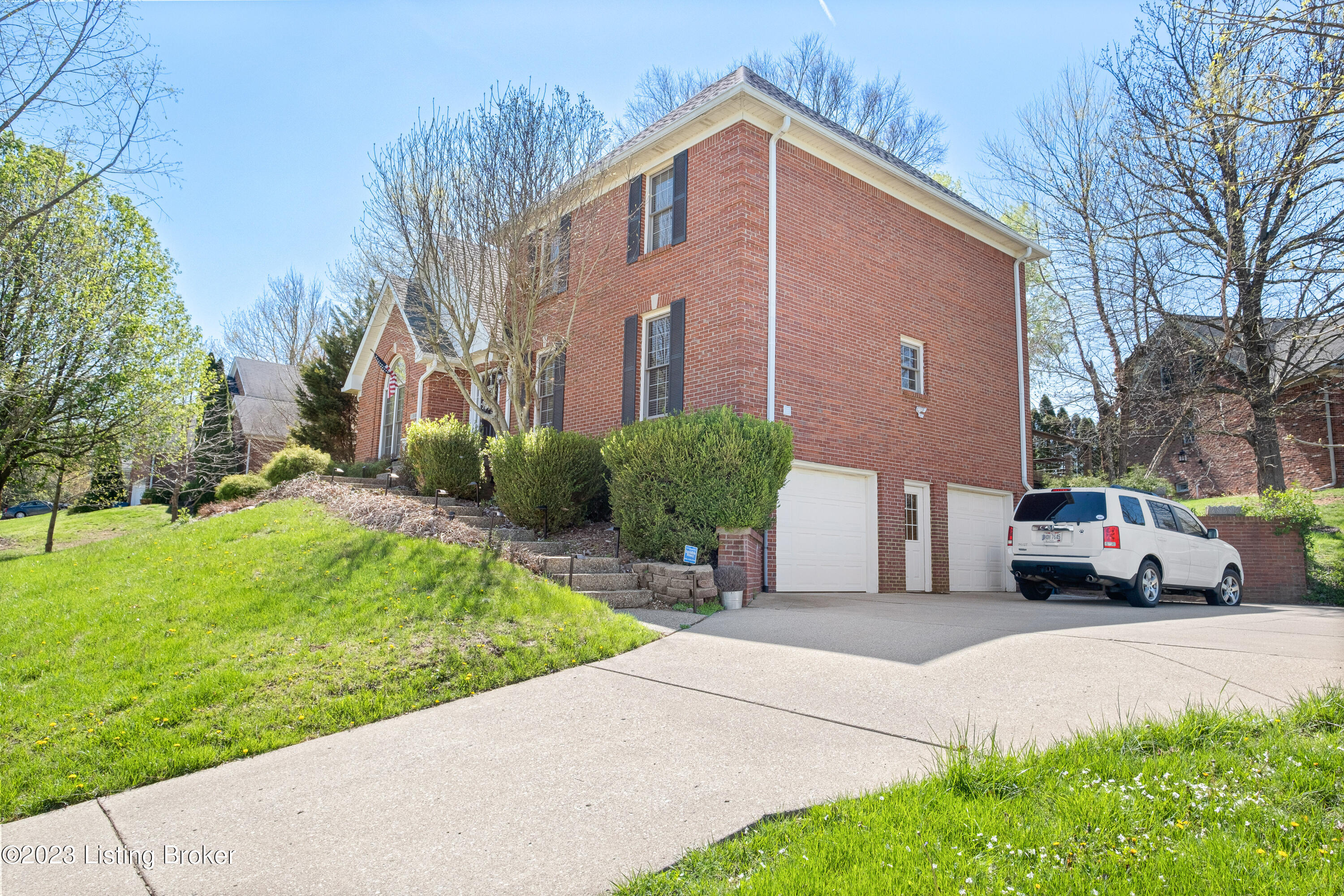 1318 Nightingale Ln