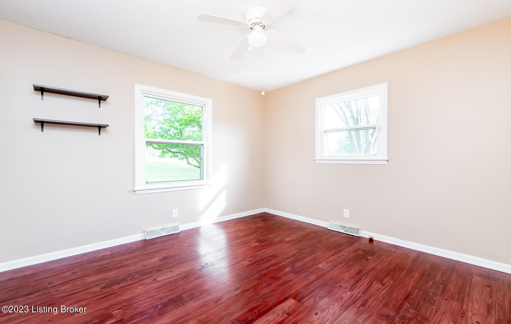 5081 E Highway 44 East