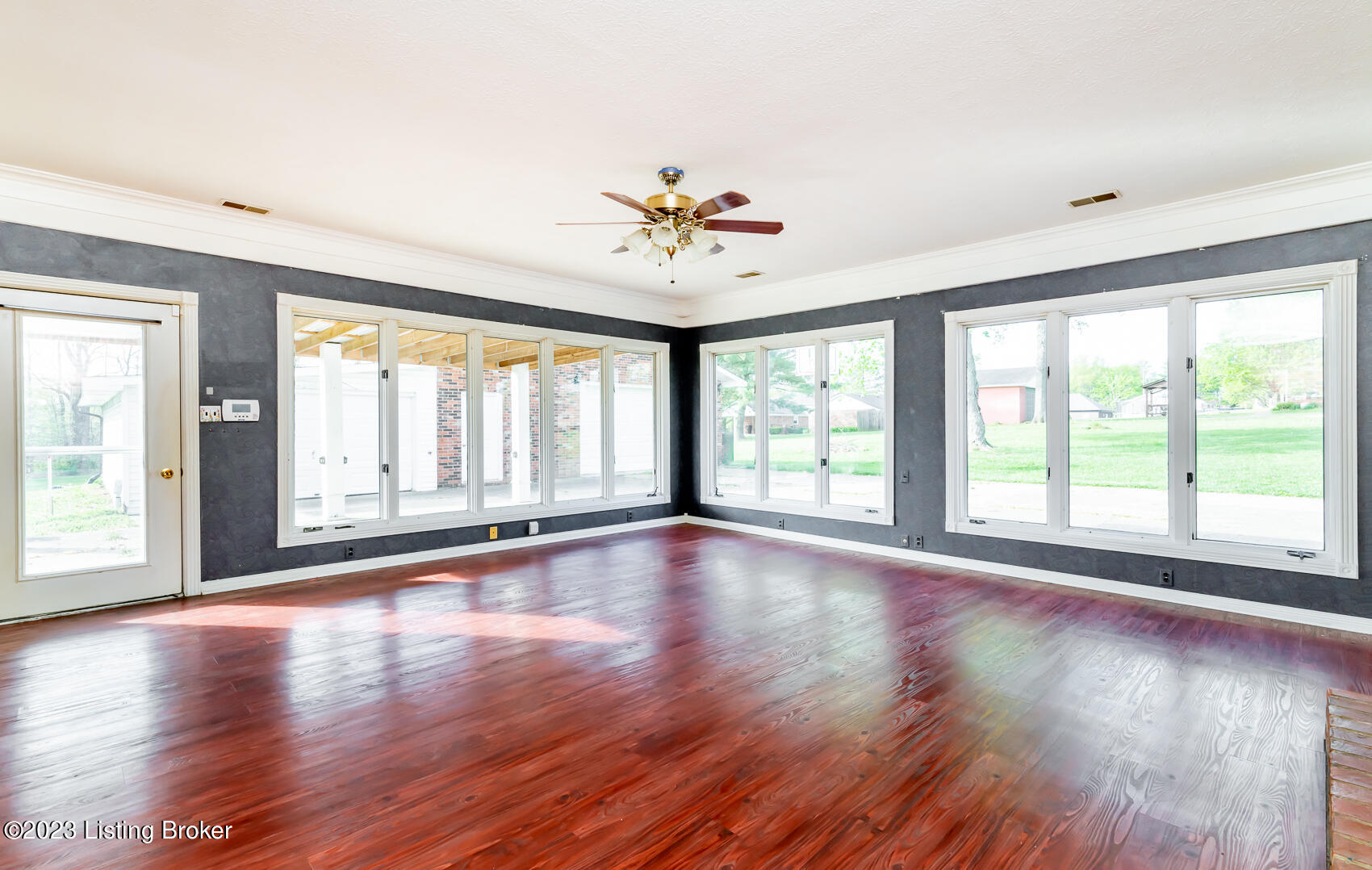 5081 E Highway 44 East