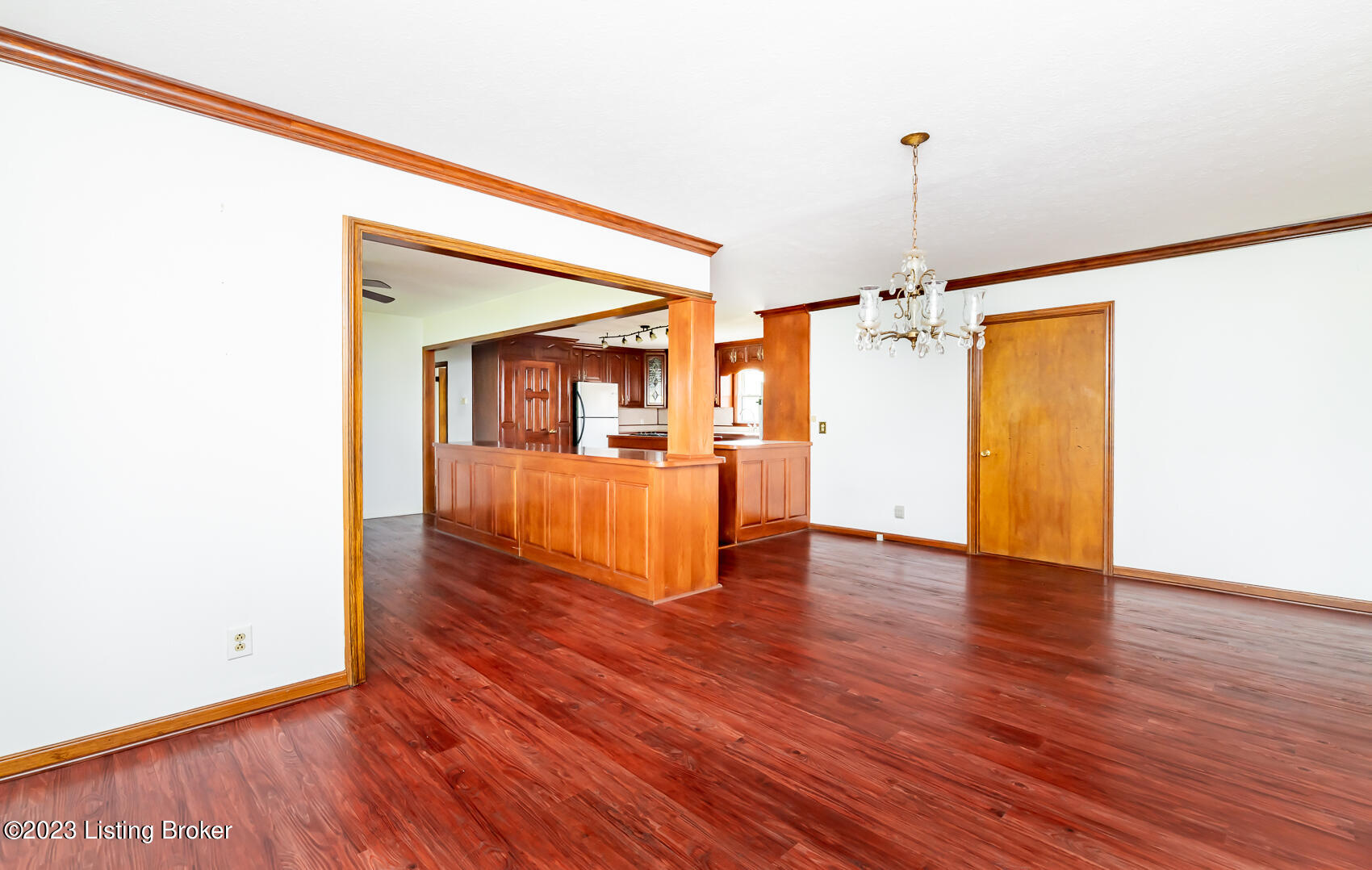 5081 E Highway 44 East