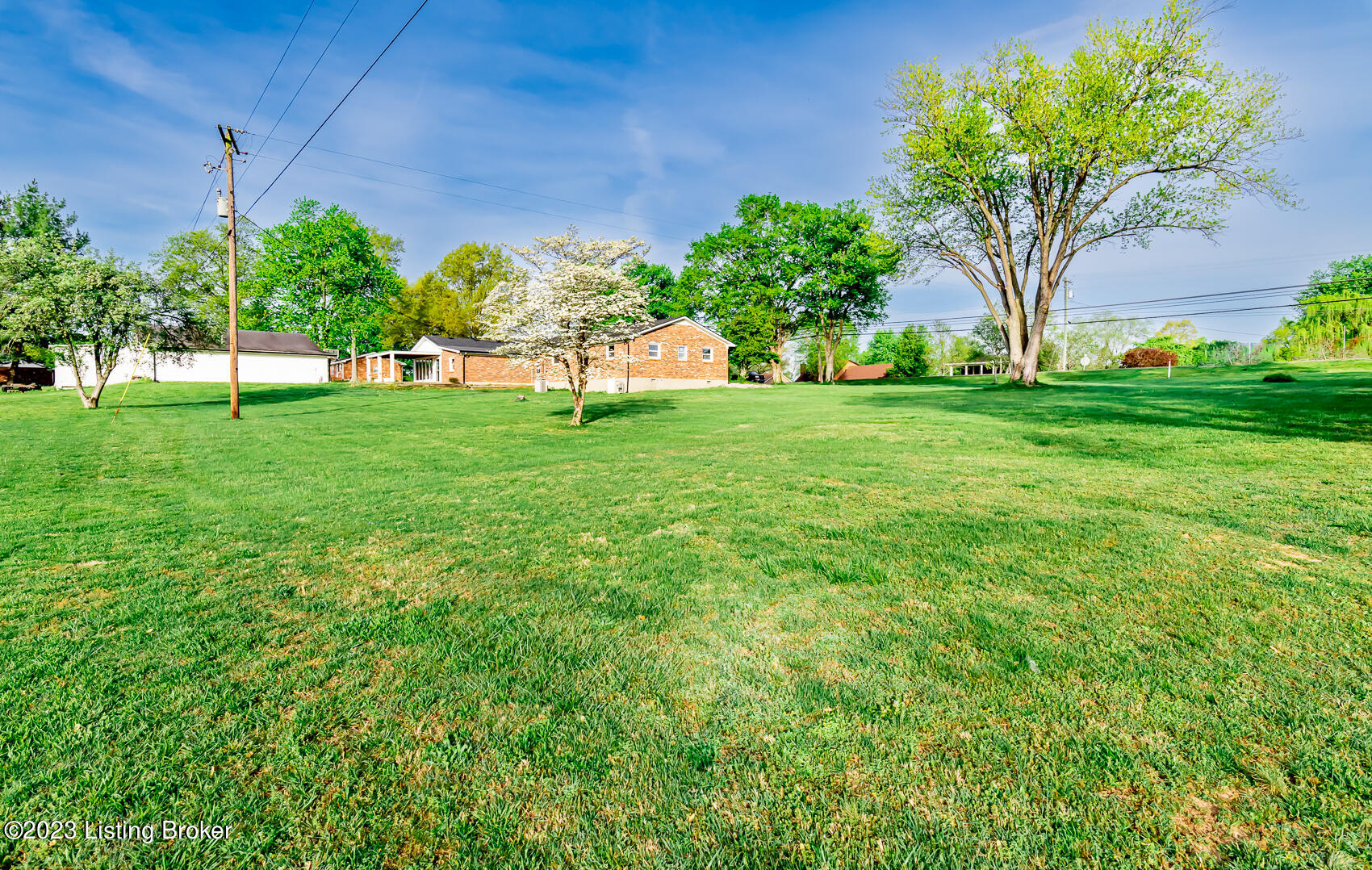 5081 E Highway 44 East