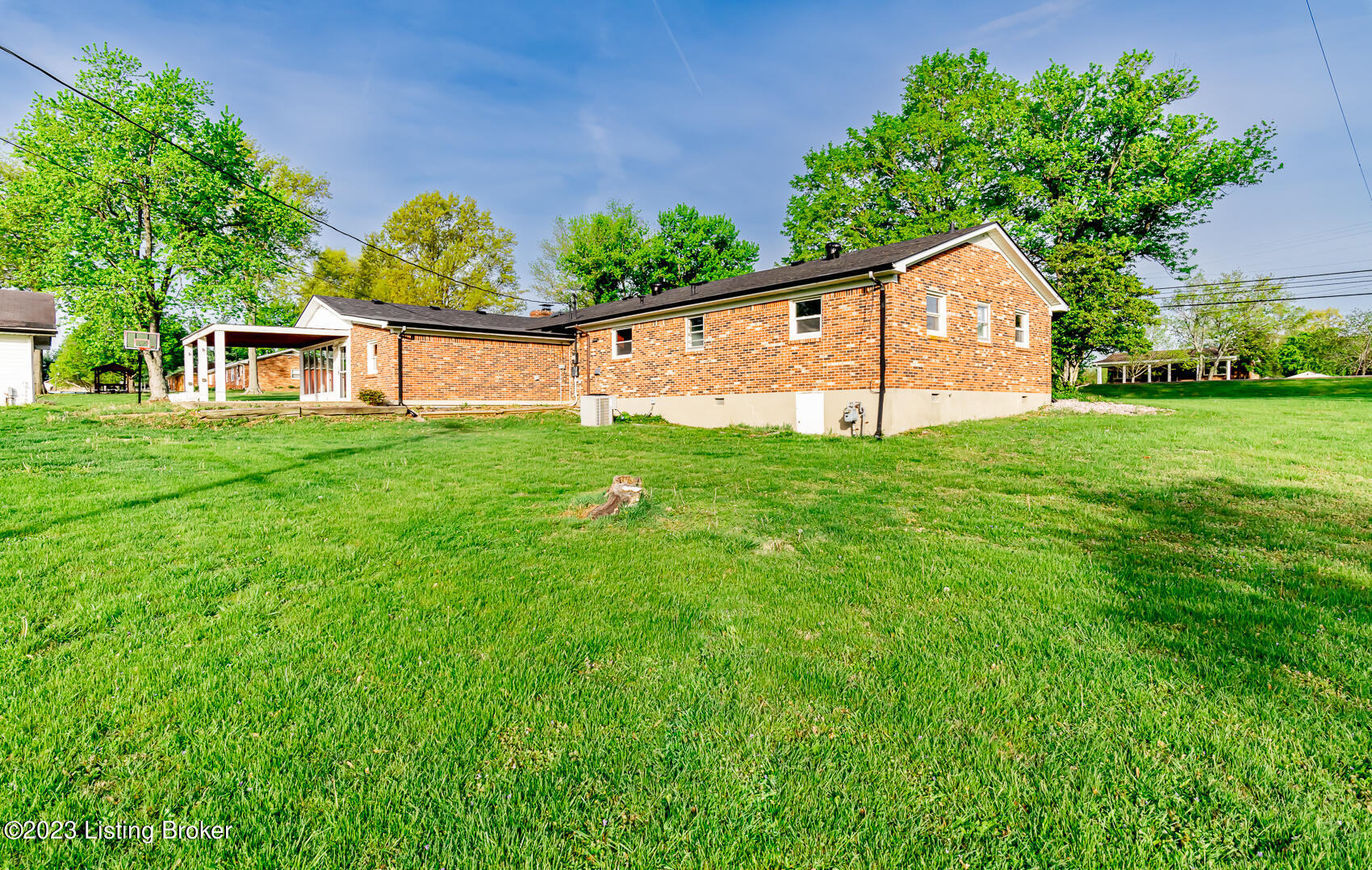 5081 E Highway 44 East