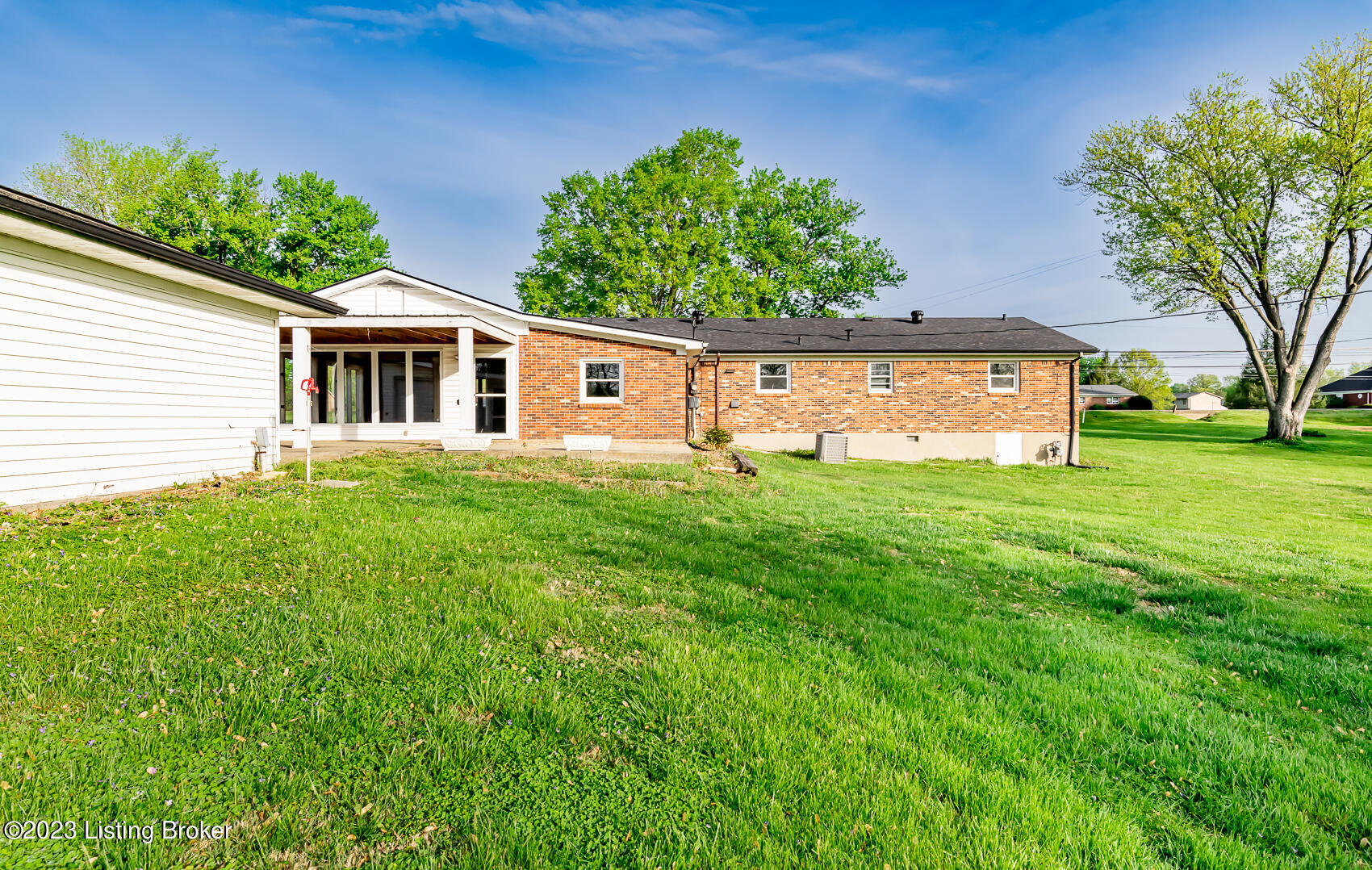 5081 E Highway 44 East