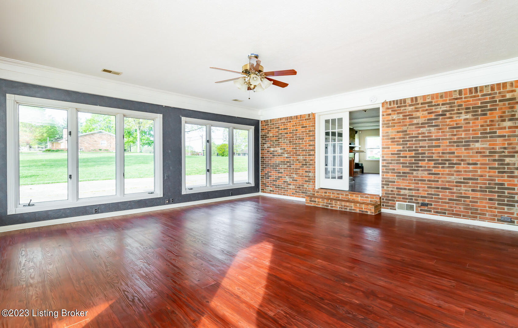 5081 E Highway 44 East