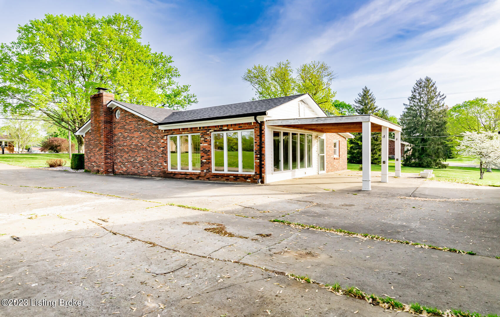 5081 E Highway 44 East