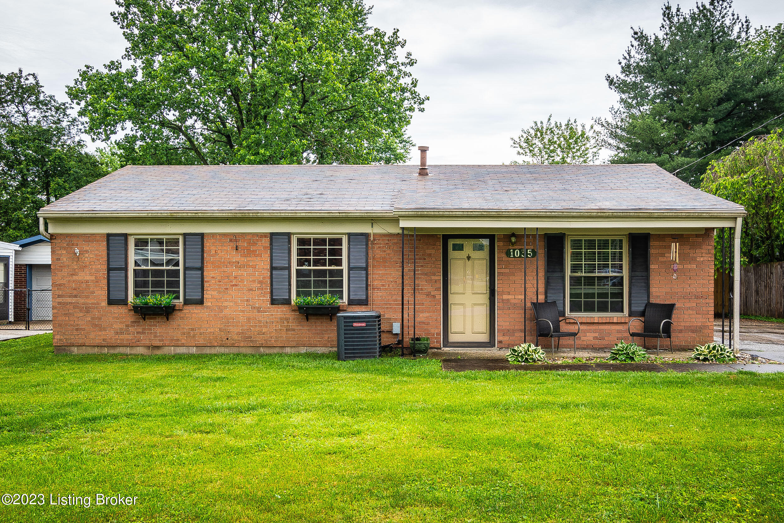 1035 Summitt Dr