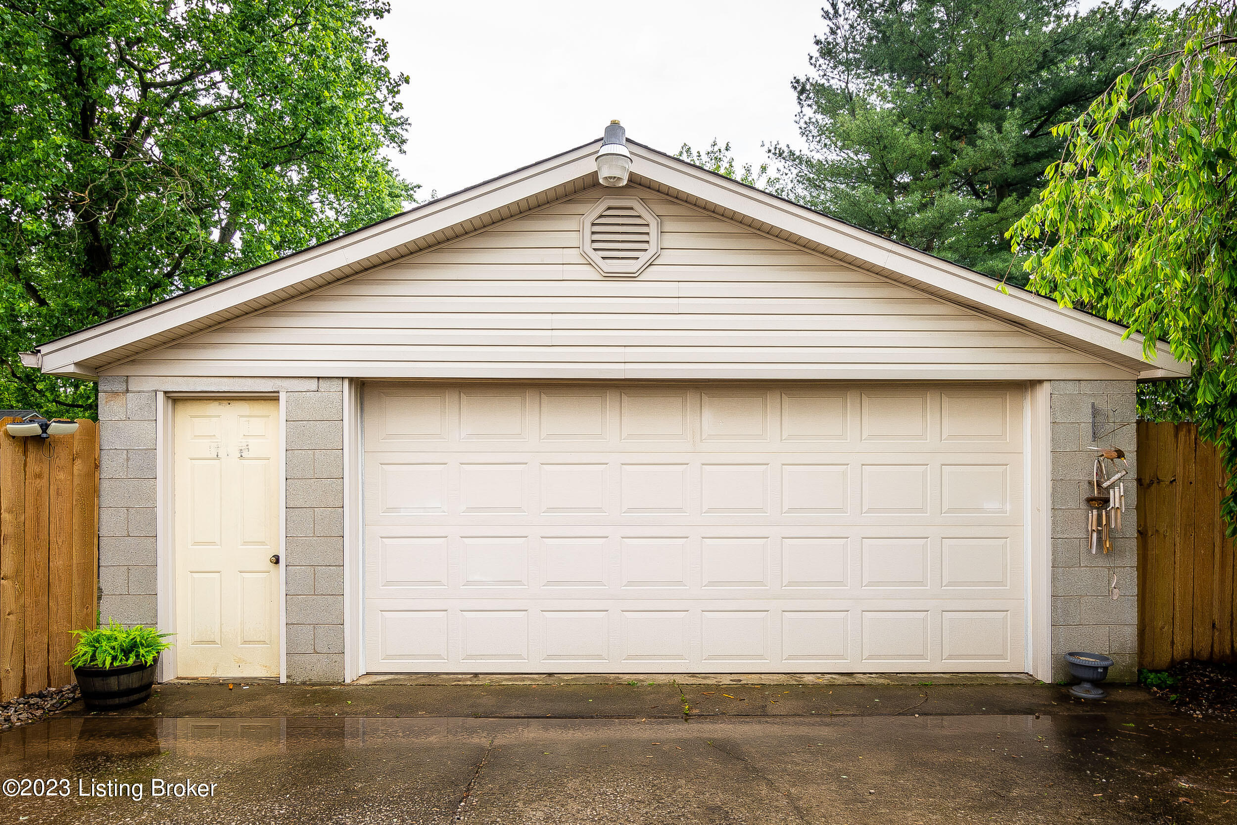 1035 Summitt Dr