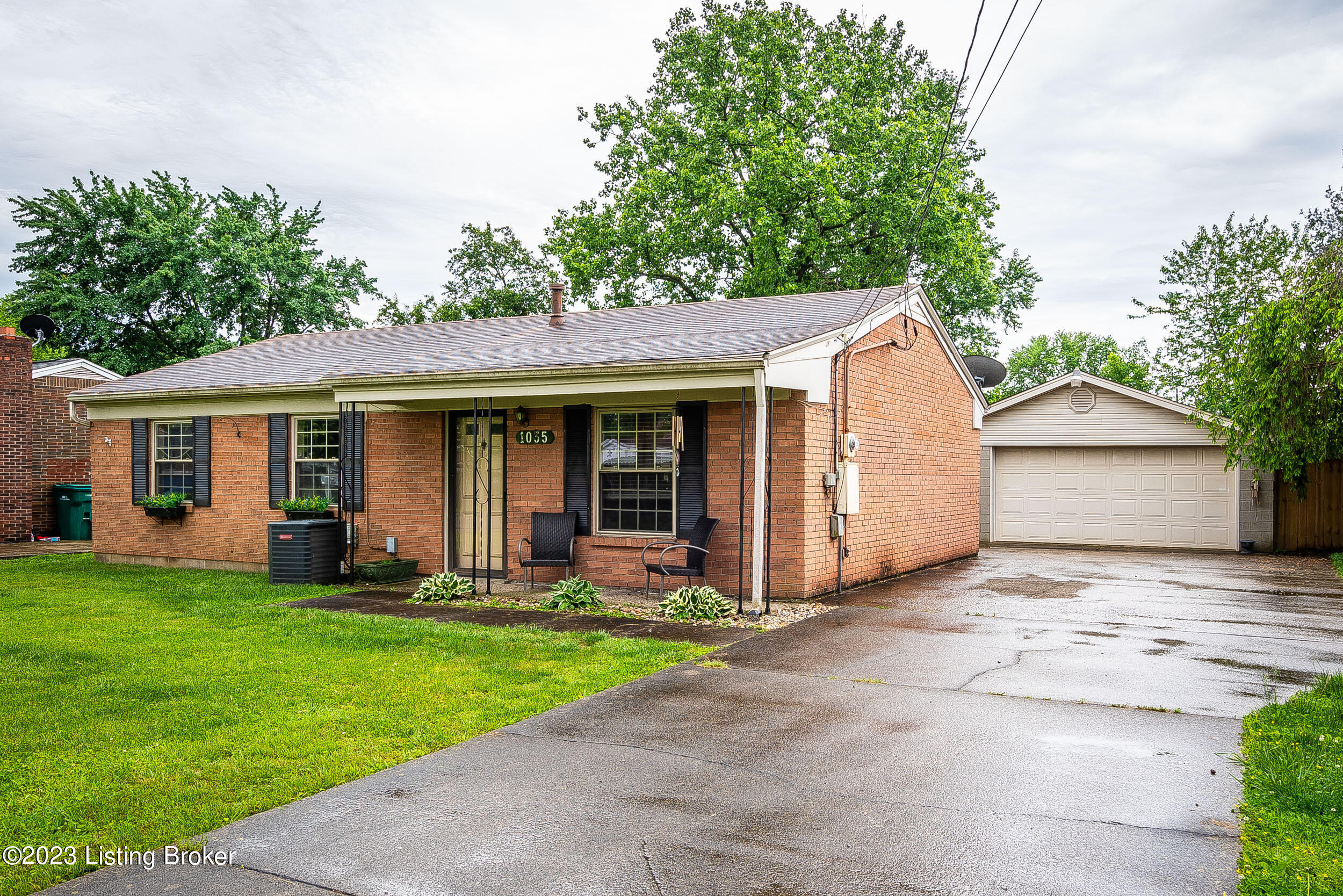 1035 Summitt Dr