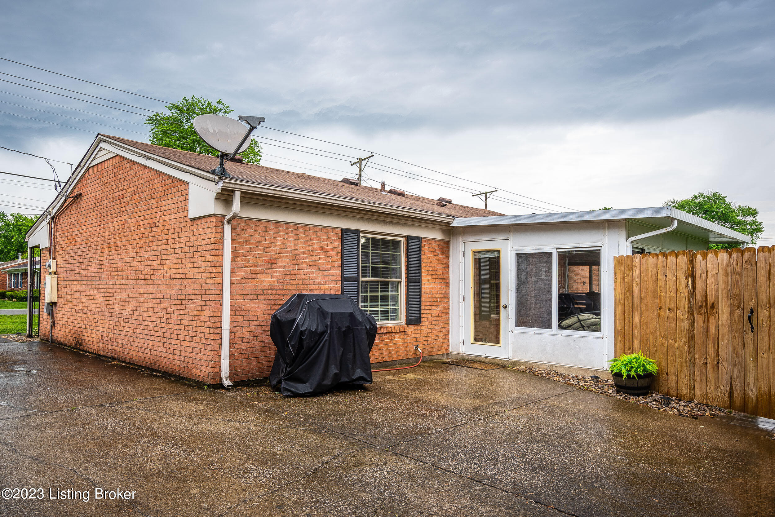 1035 Summitt Dr