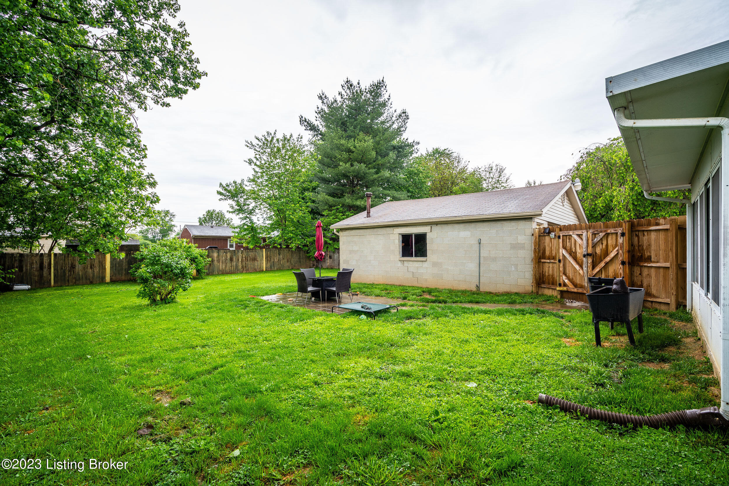 1035 Summitt Dr