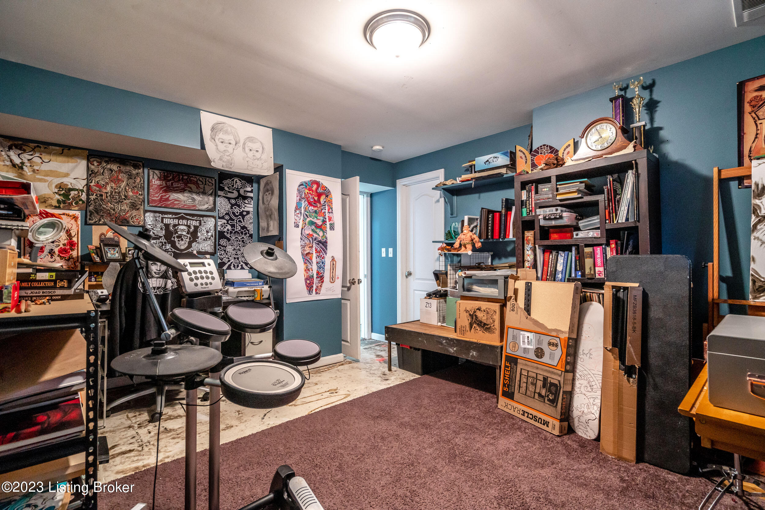 708 W Woodlawn Ave