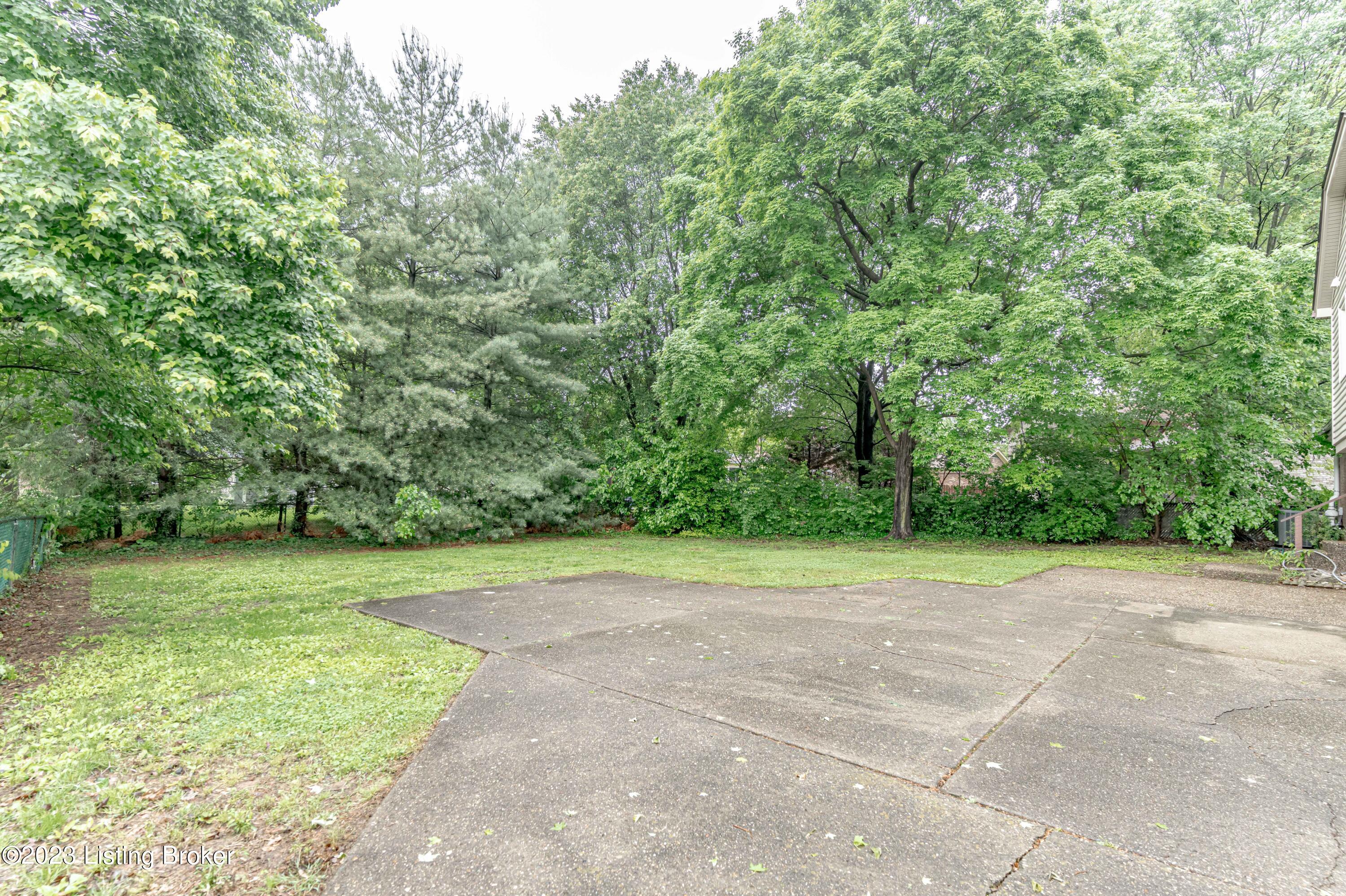 1228 Holsworth Ln
