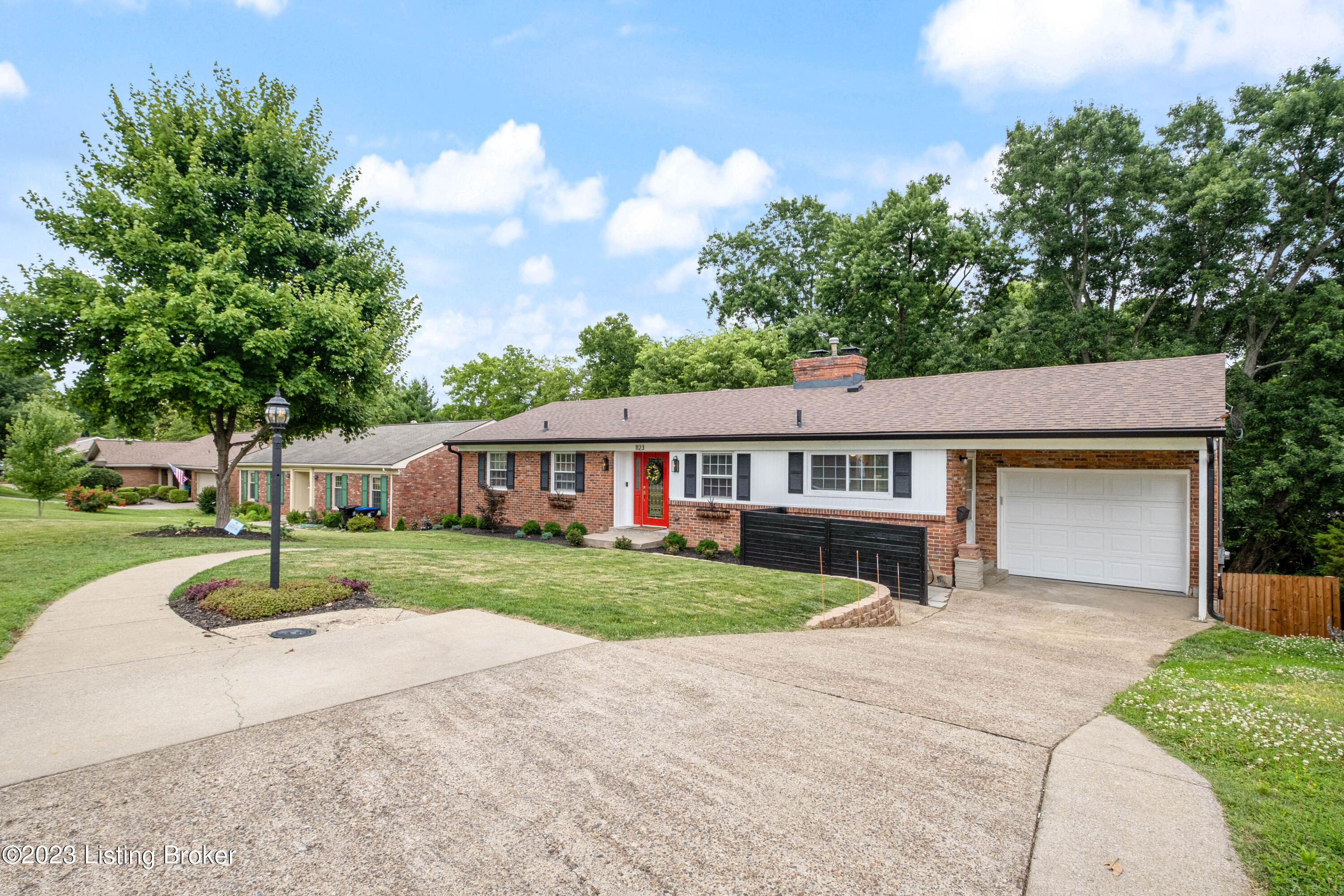 1123 Ridge Line Dr