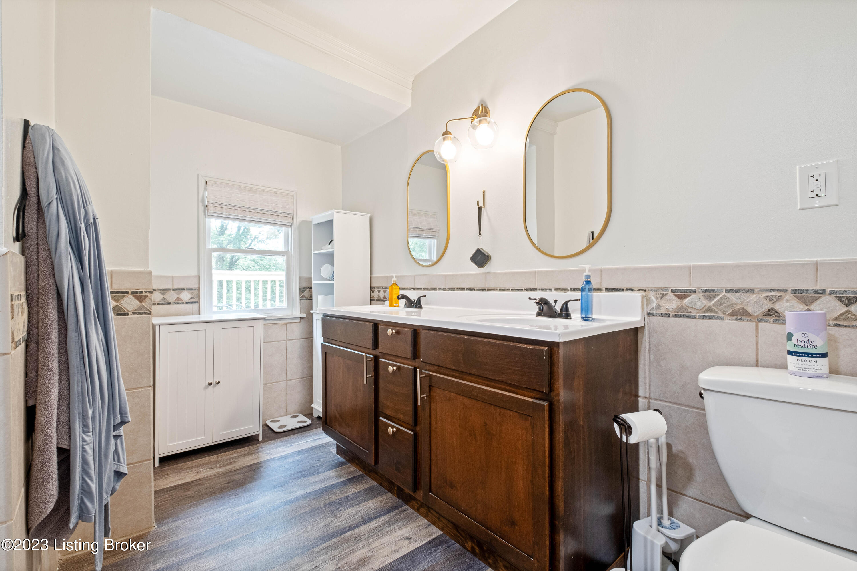 1123 Ridge Line Dr
