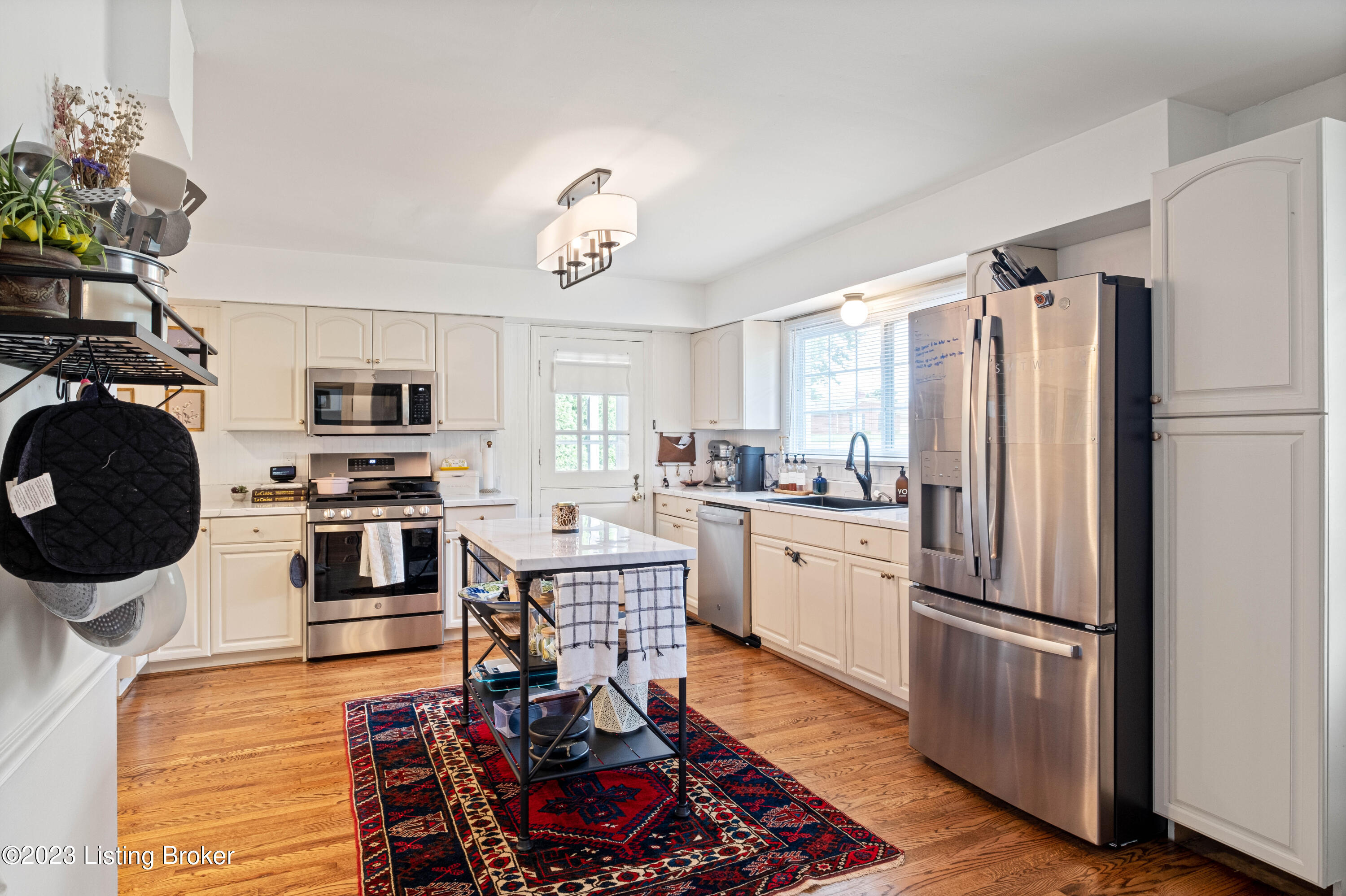 1123 Ridge Line Dr