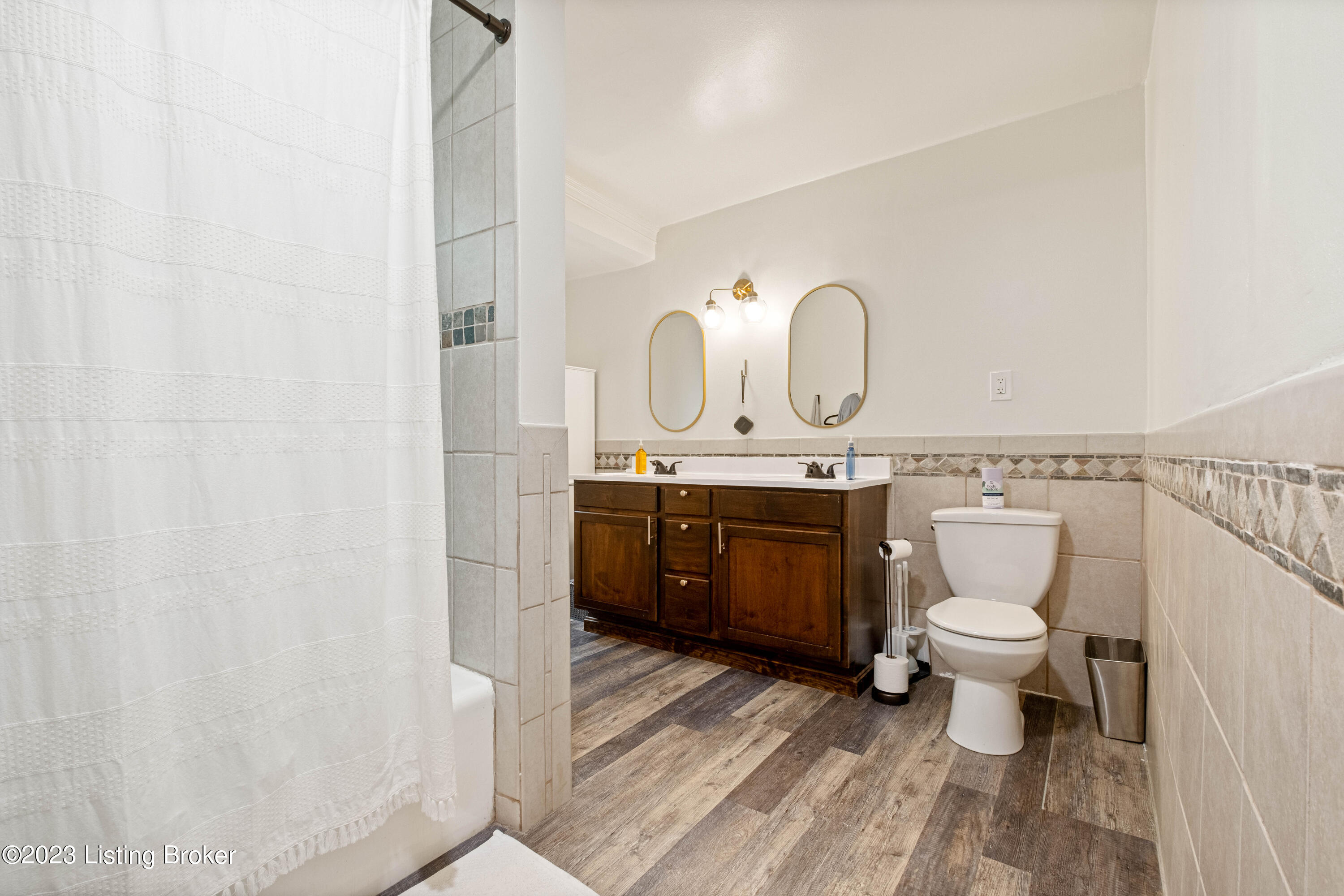 1123 Ridge Line Dr