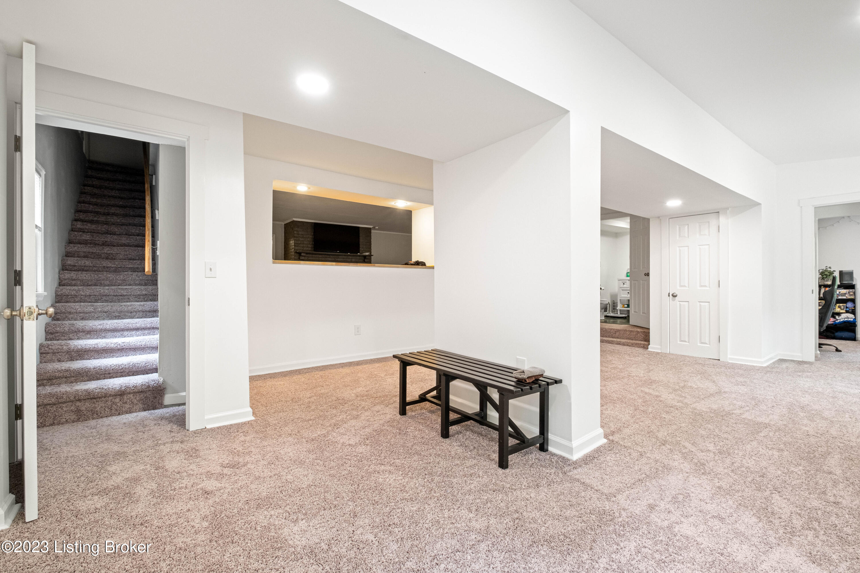1123 Ridge Line Dr