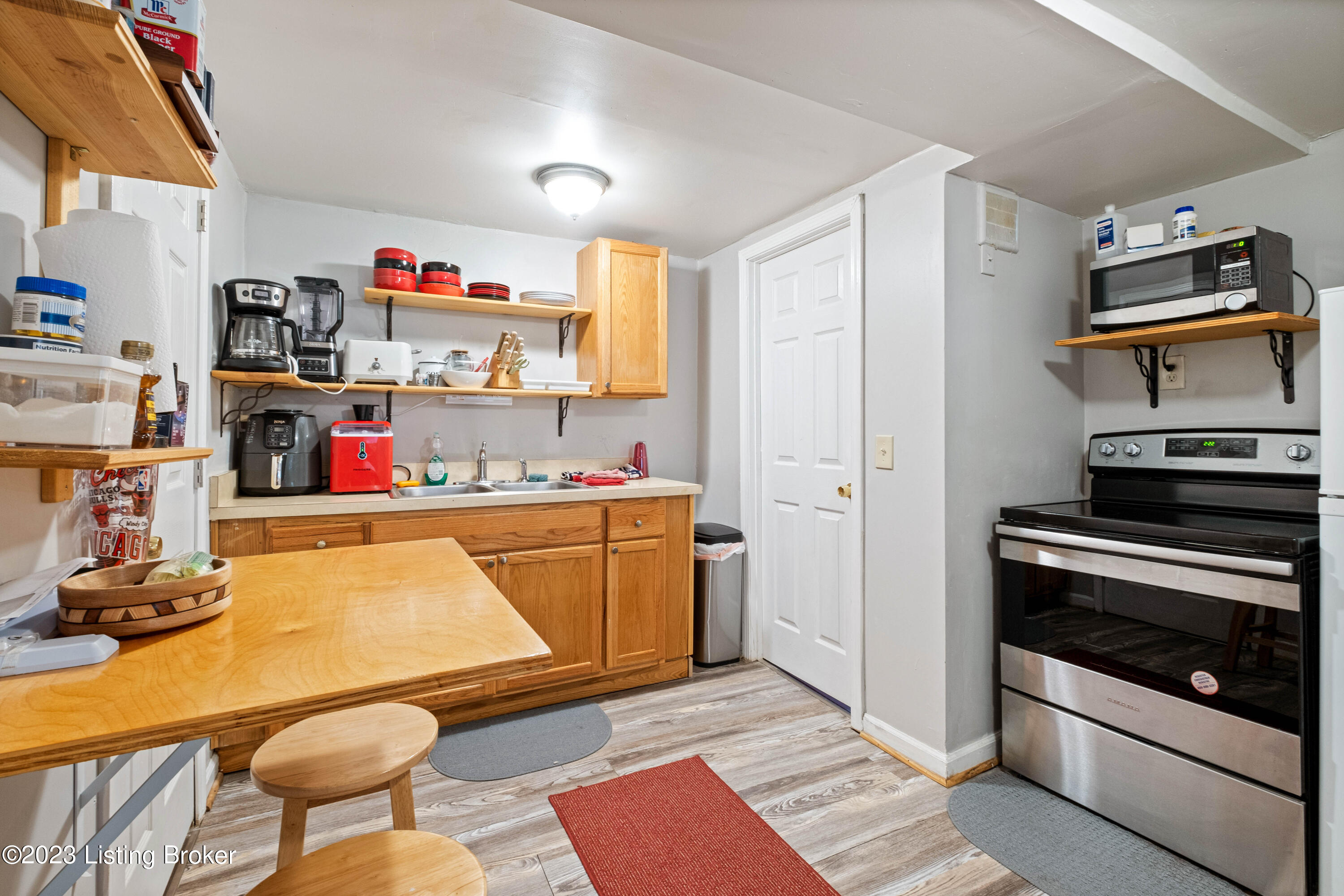 1123 Ridge Line Dr