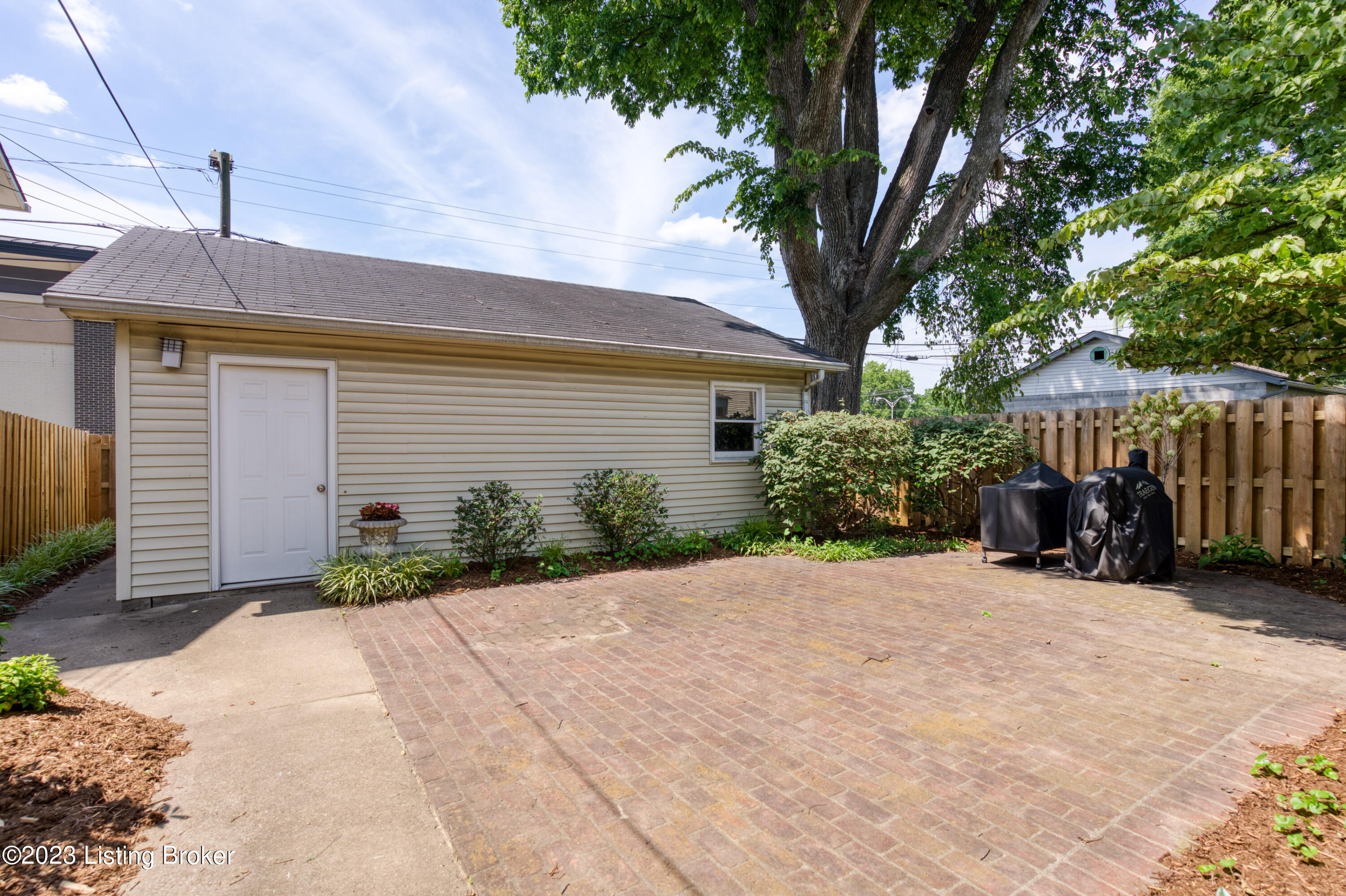 1725 Rosewood Ave