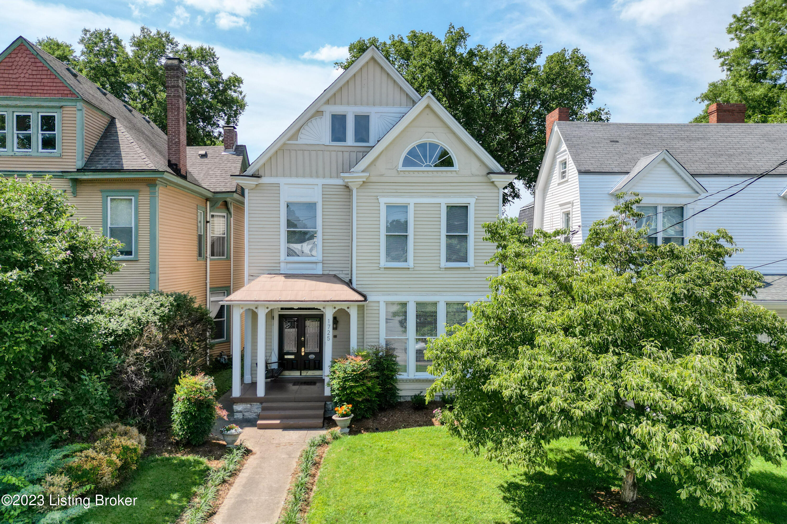 1725 Rosewood Ave