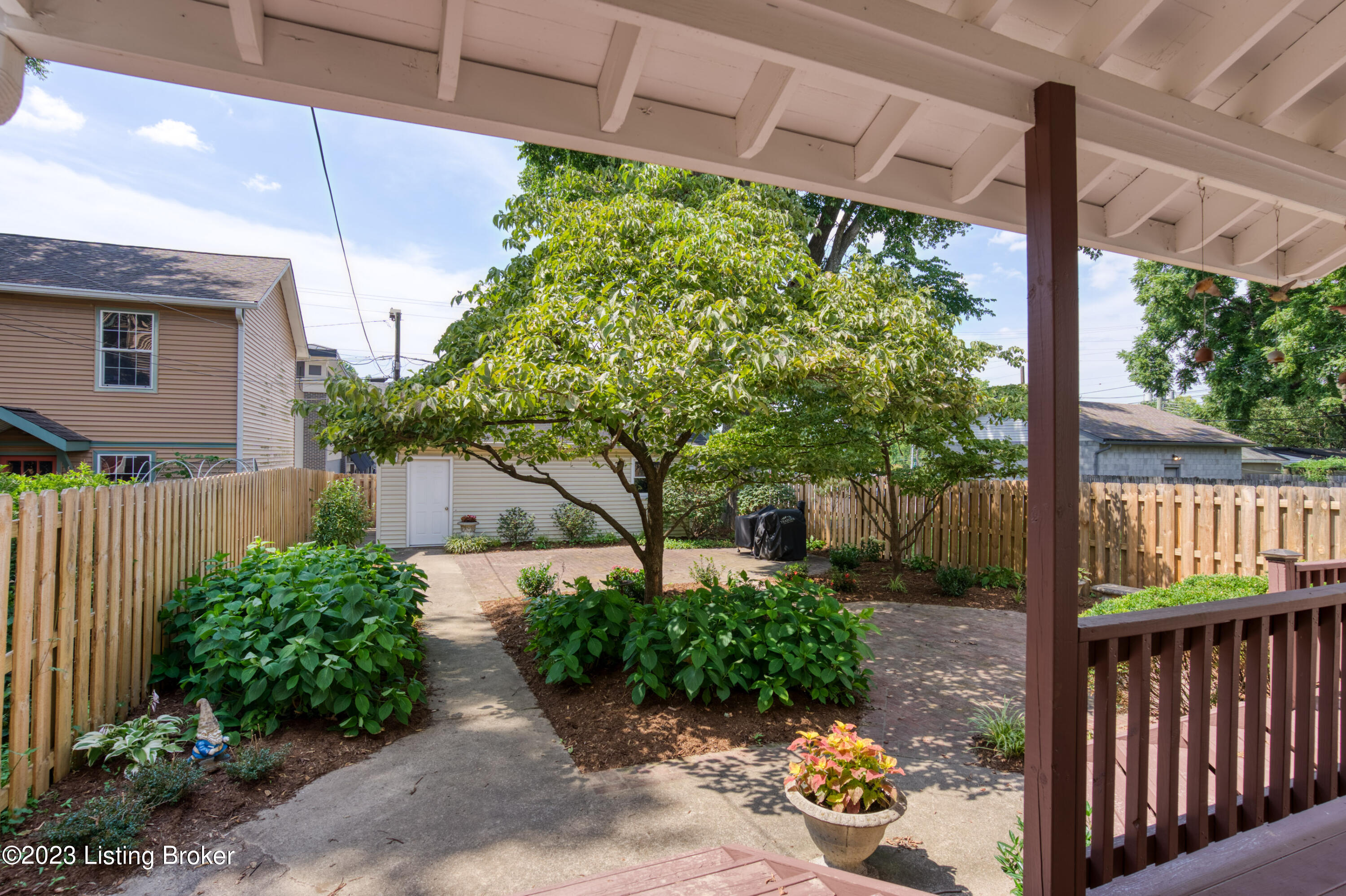 1725 Rosewood Ave