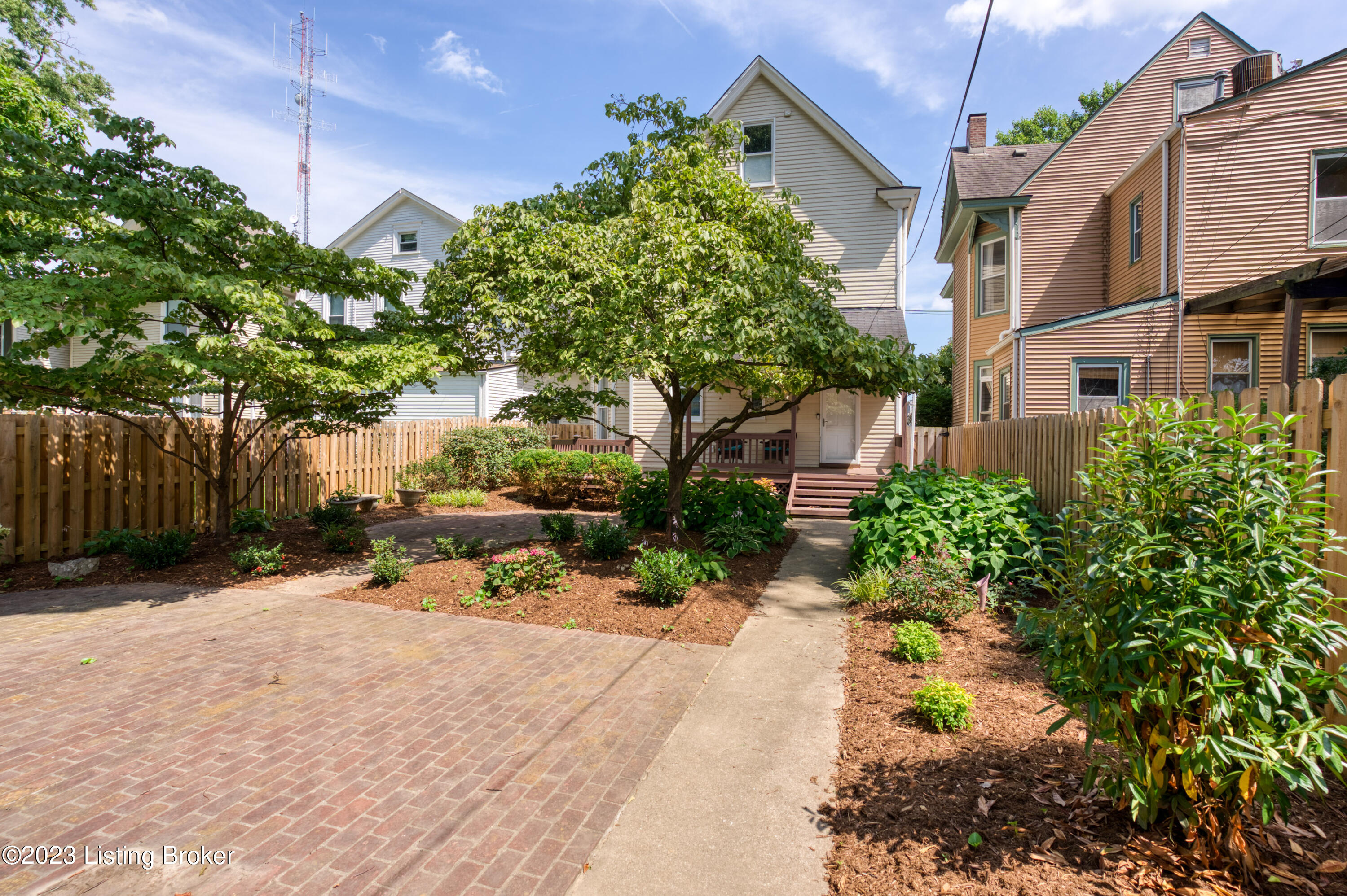 1725 Rosewood Ave