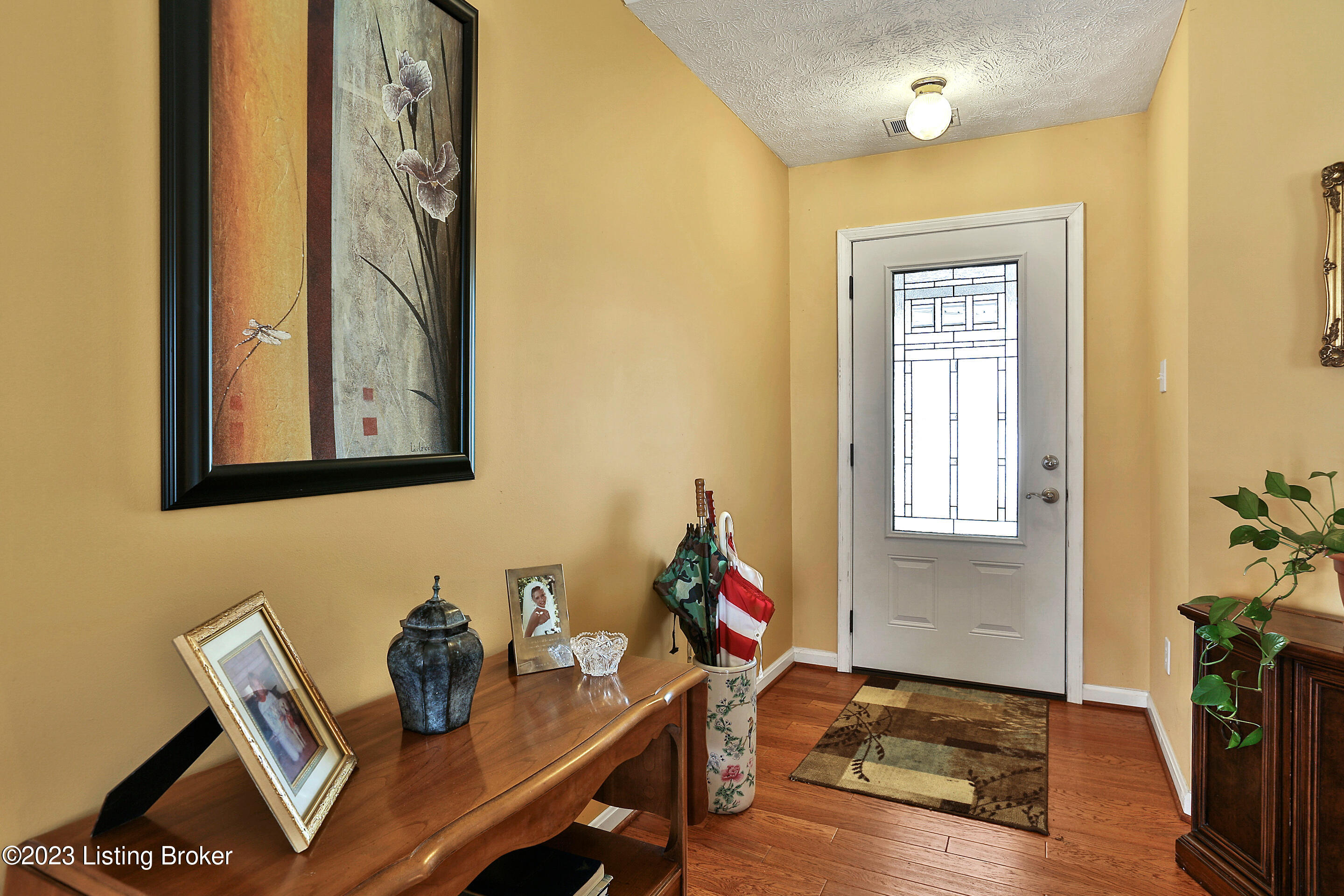 2327 Eagle Pass