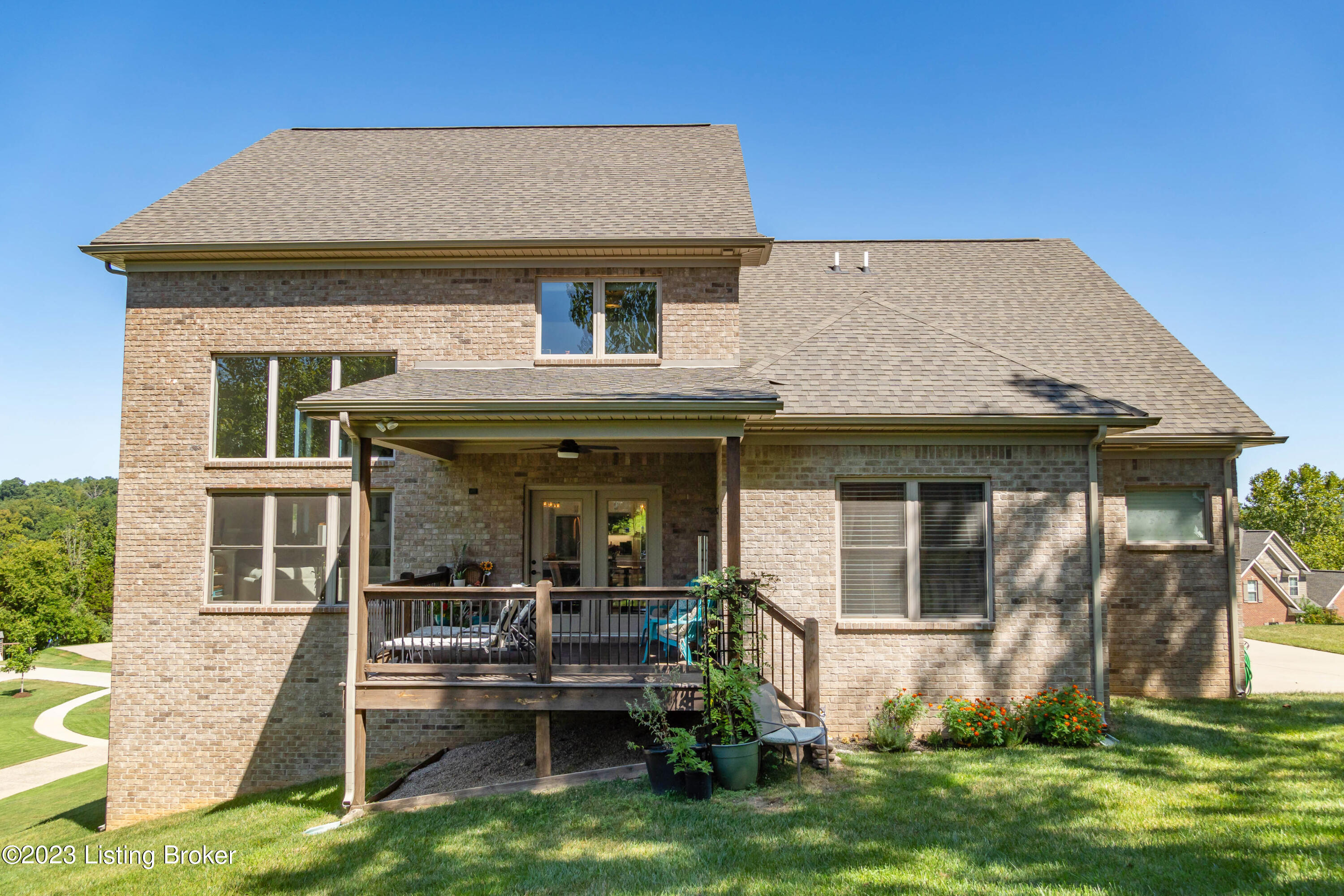 5621 Morningside Dr